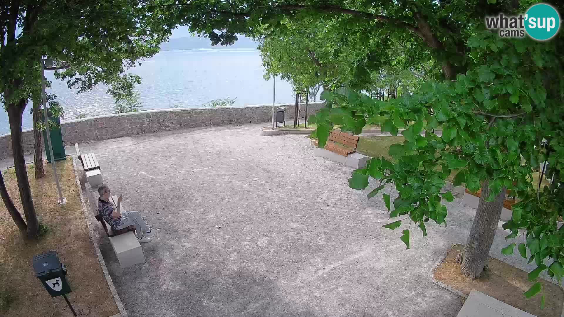 Spletna kamera Senj v živo – Park pisateljev in Velebitski kanal