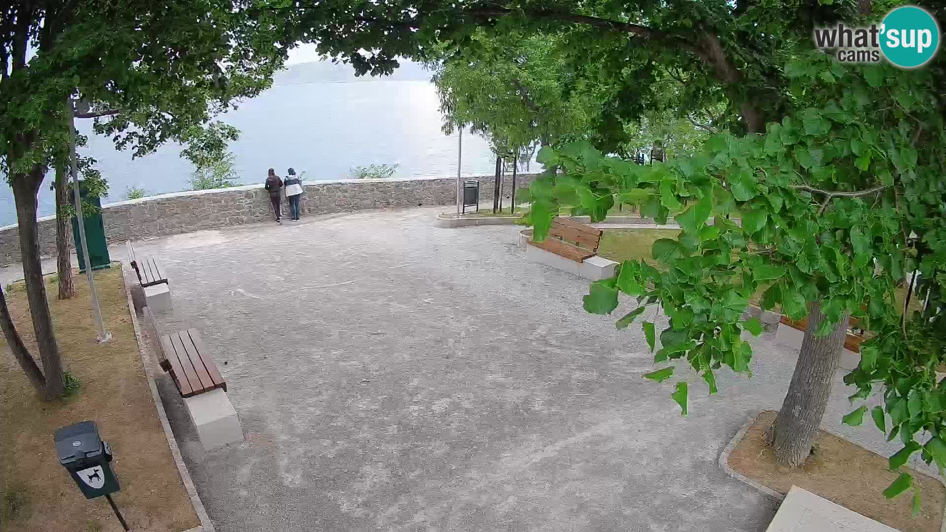 Spletna kamera Senj v živo – Park pisateljev in Velebitski kanal