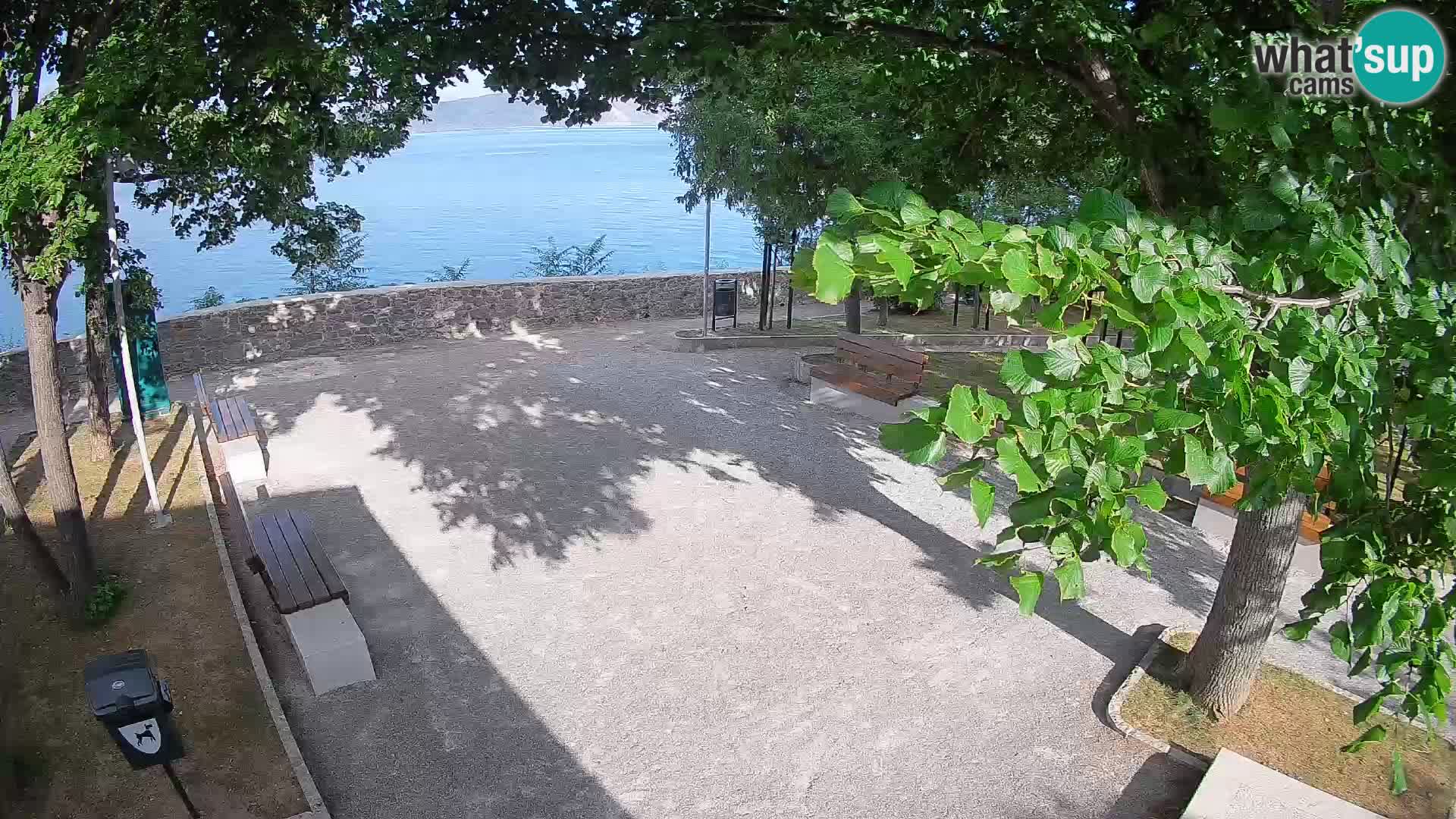 Webcam Senj en direct – Parc des Écrivains et canal du Velebit