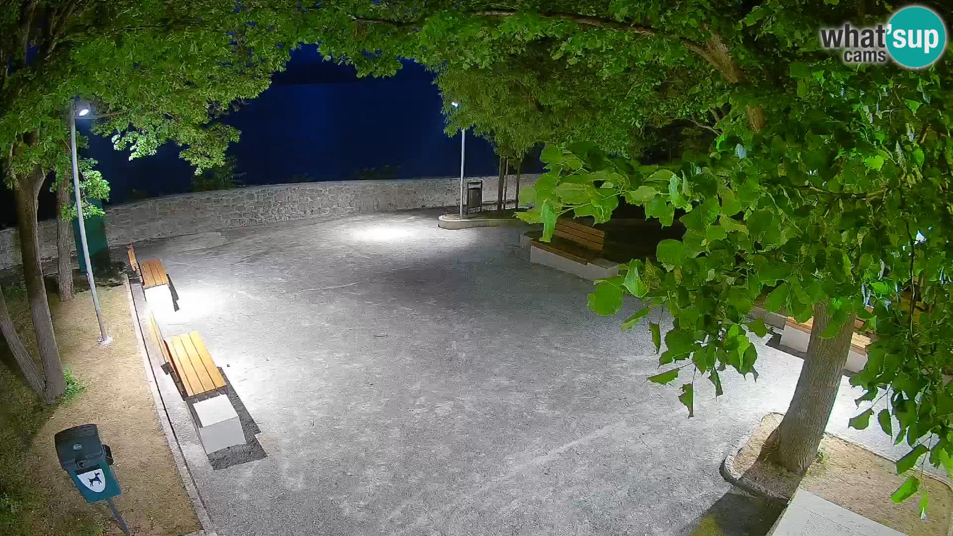 Webcam Senj en direct – Parc des Écrivains et canal du Velebit