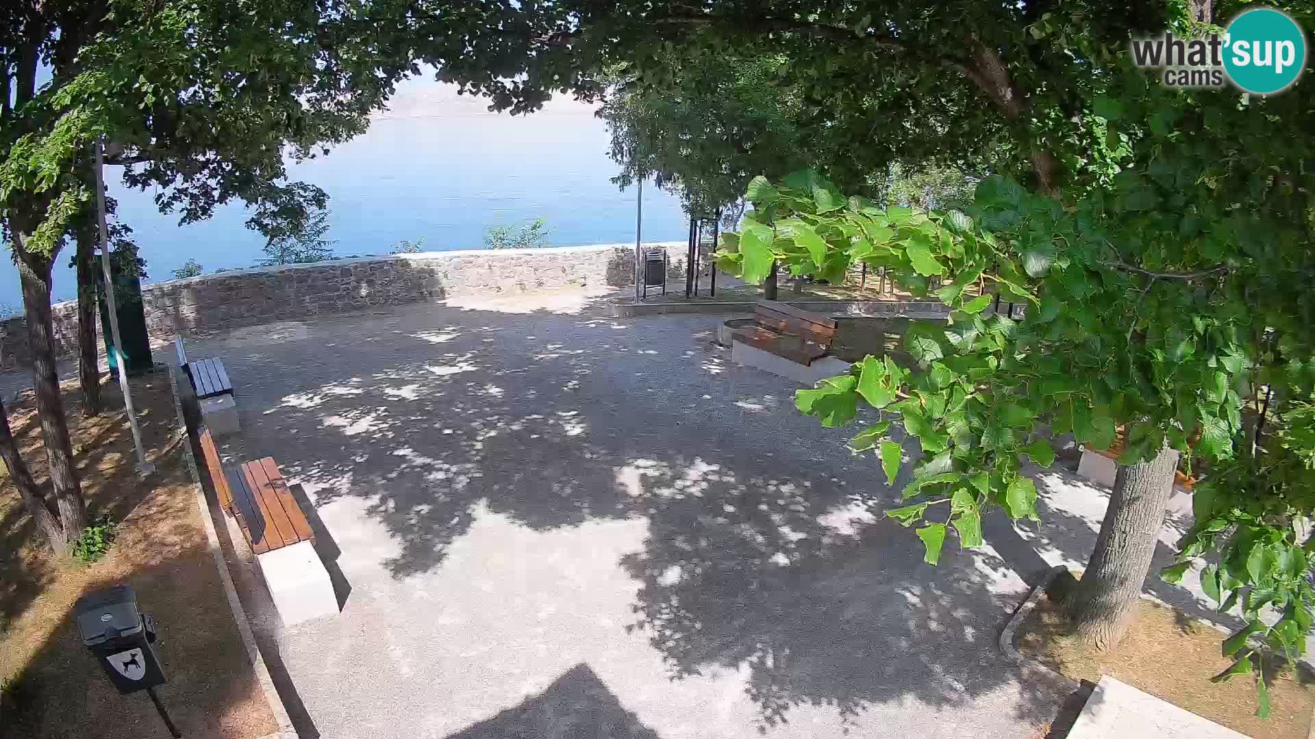 Webcam Senj en direct – Parc des Écrivains et canal du Velebit