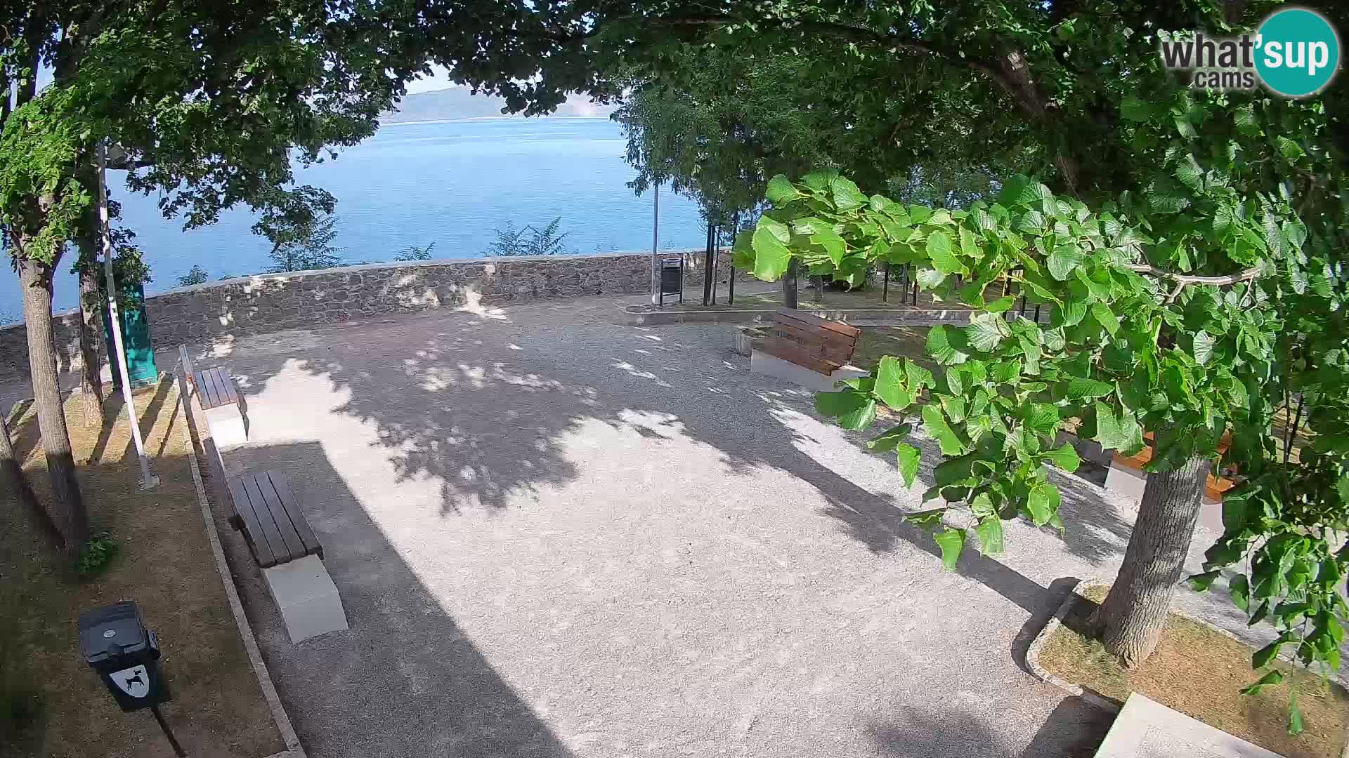 Webcam Senj en direct – Parc des Écrivains et canal du Velebit