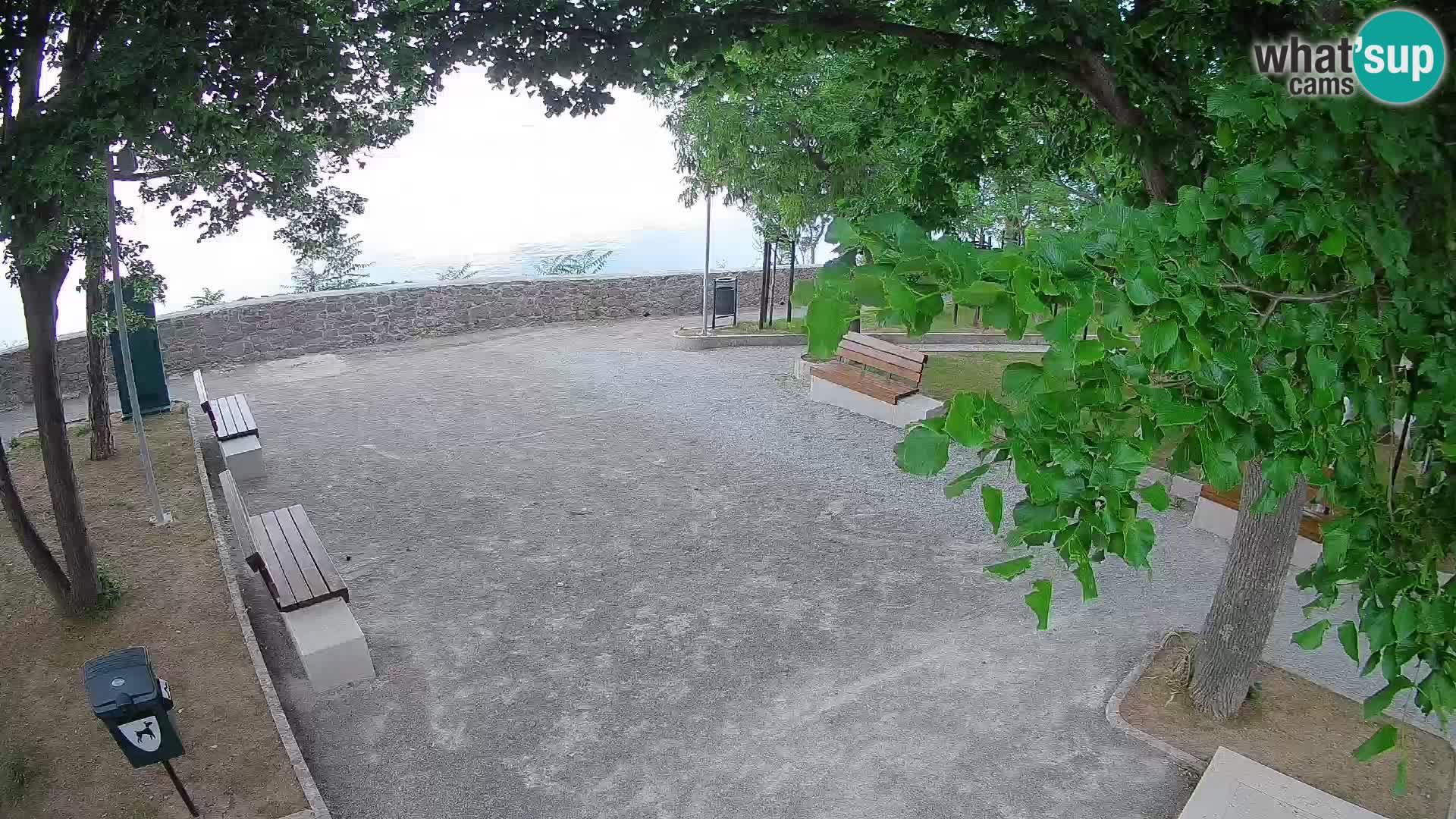Kamera uživo Senj – Park književnika i Velebitski kanal