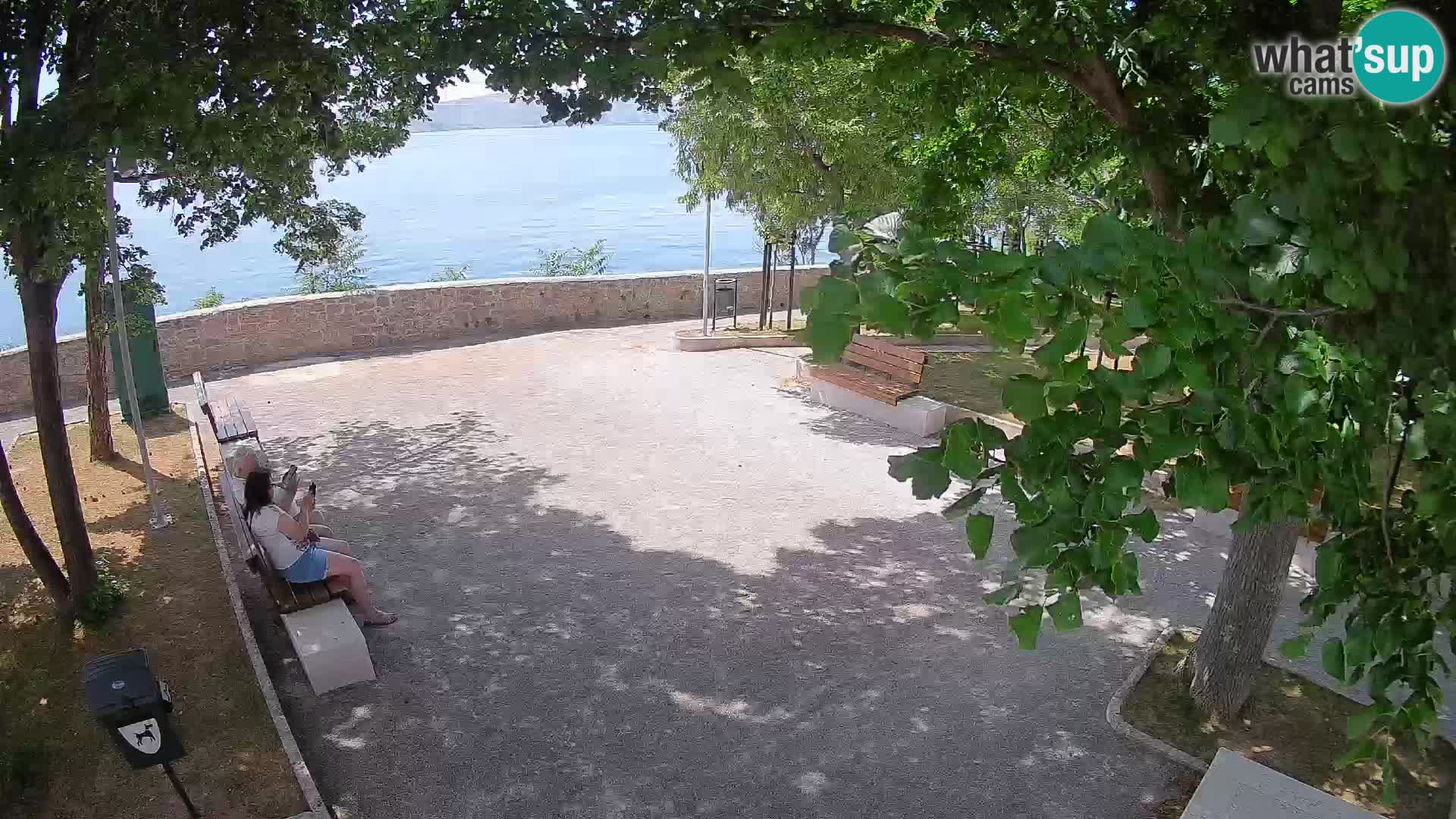 Spletna kamera Senj v živo – Park pisateljev in Velebitski kanal