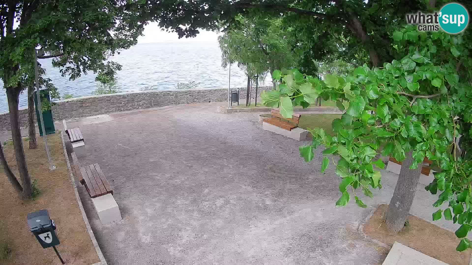 Spletna kamera Senj v živo – Park pisateljev in Velebitski kanal