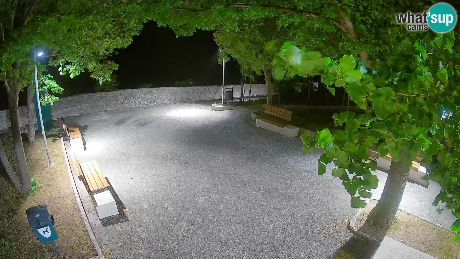 Kamera uživo Senj – Park književnika i Velebitski kanal
