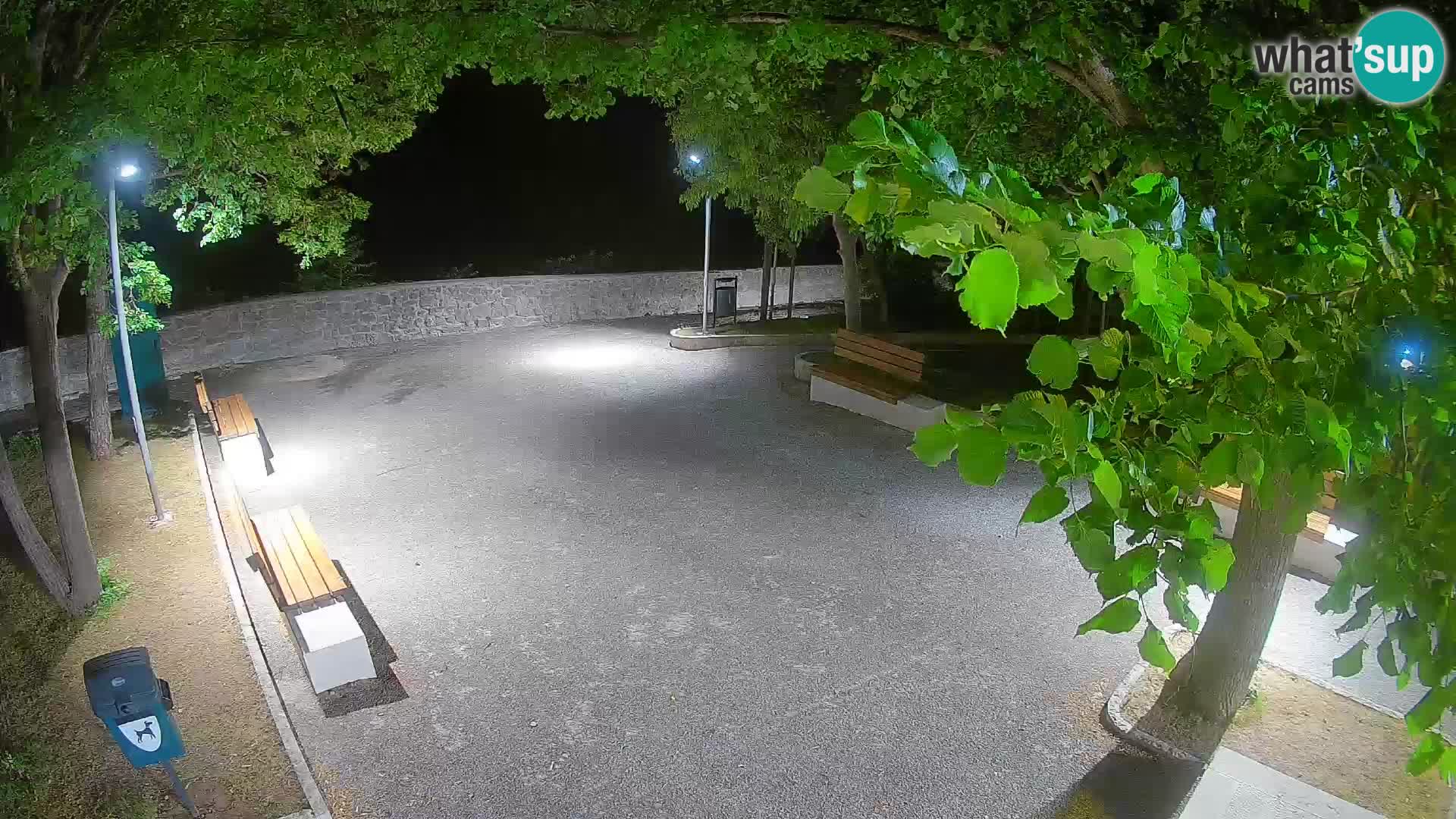 Spletna kamera Senj v živo – Park pisateljev in Velebitski kanal
