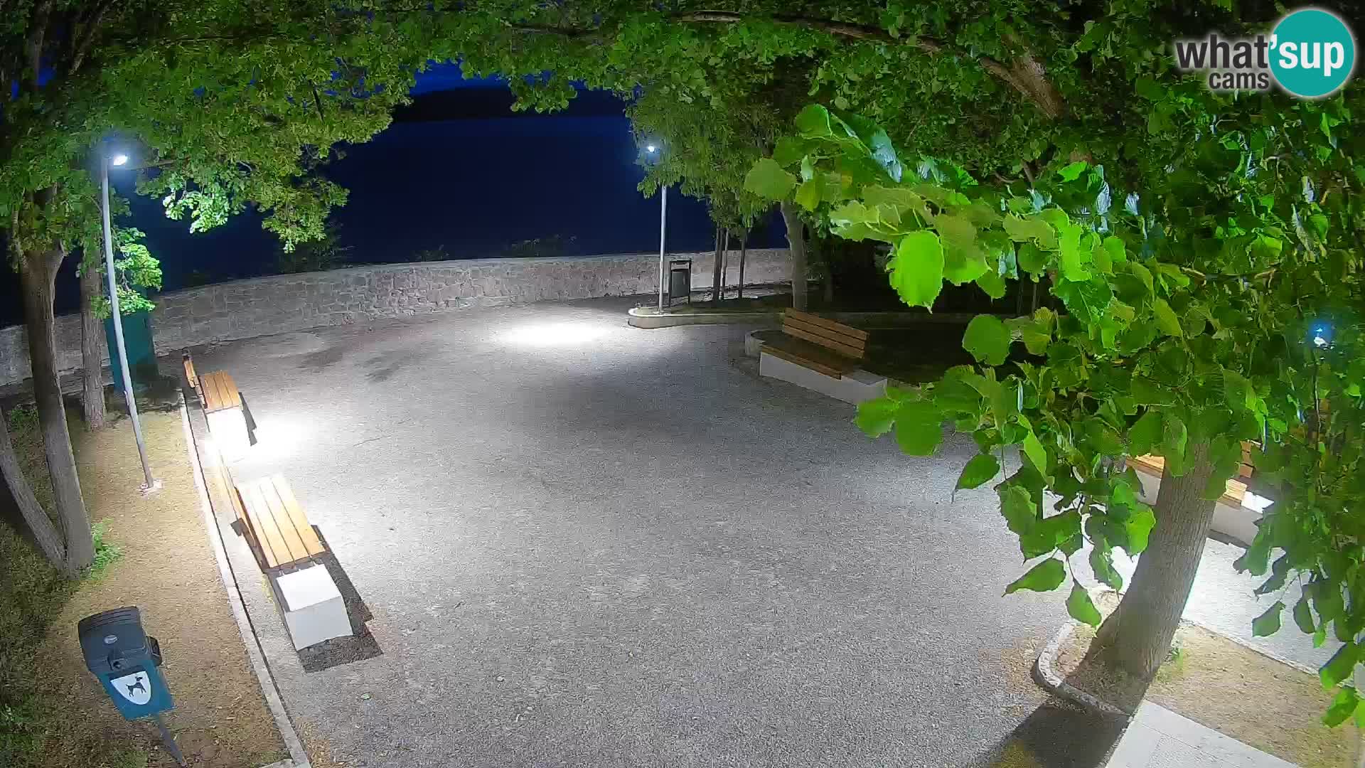 Kamera uživo Senj – Park književnika i Velebitski kanal