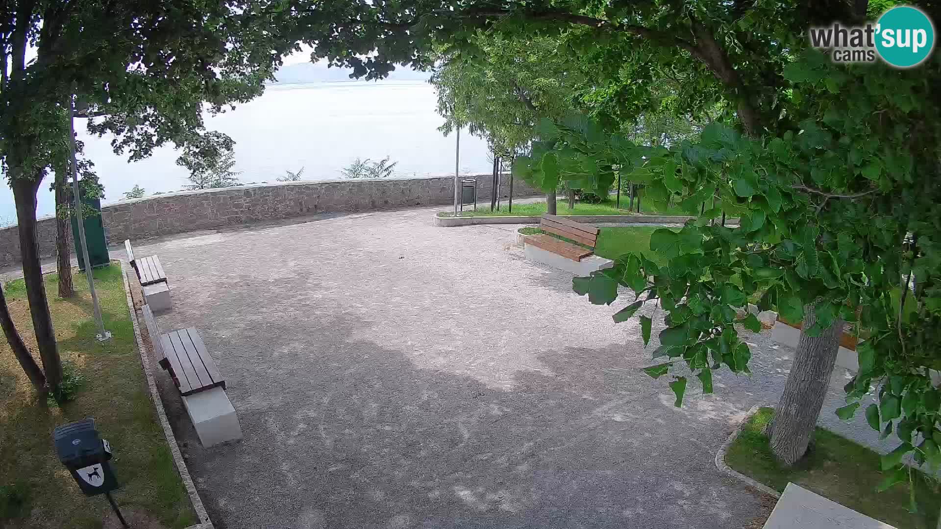 Kamera uživo Senj – Park književnika i Velebitski kanal