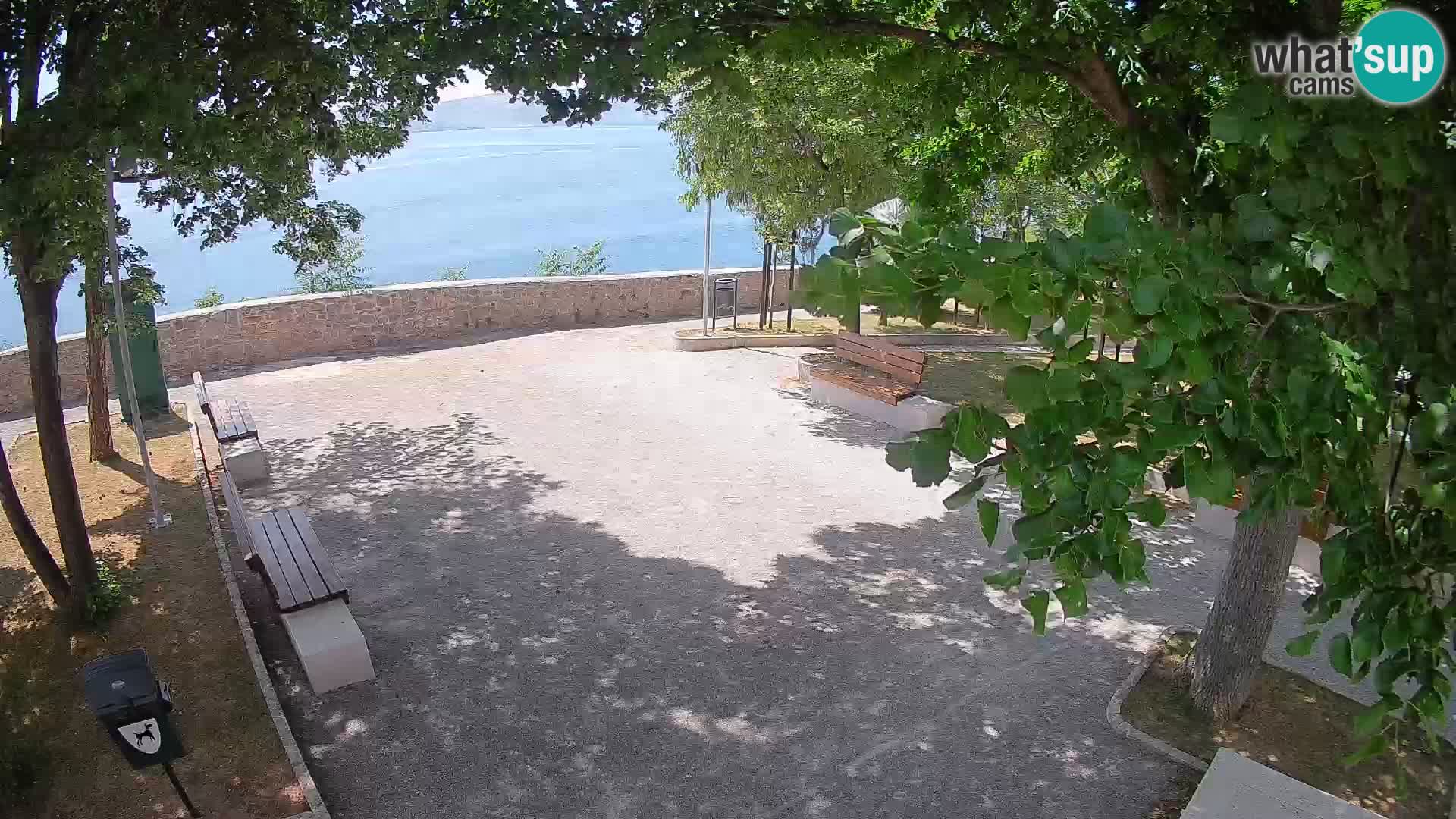 Kamera uživo Senj – Park književnika i Velebitski kanal