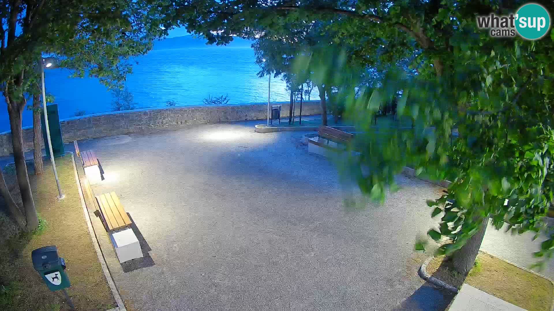 Kamera uživo Senj – Park književnika i Velebitski kanal