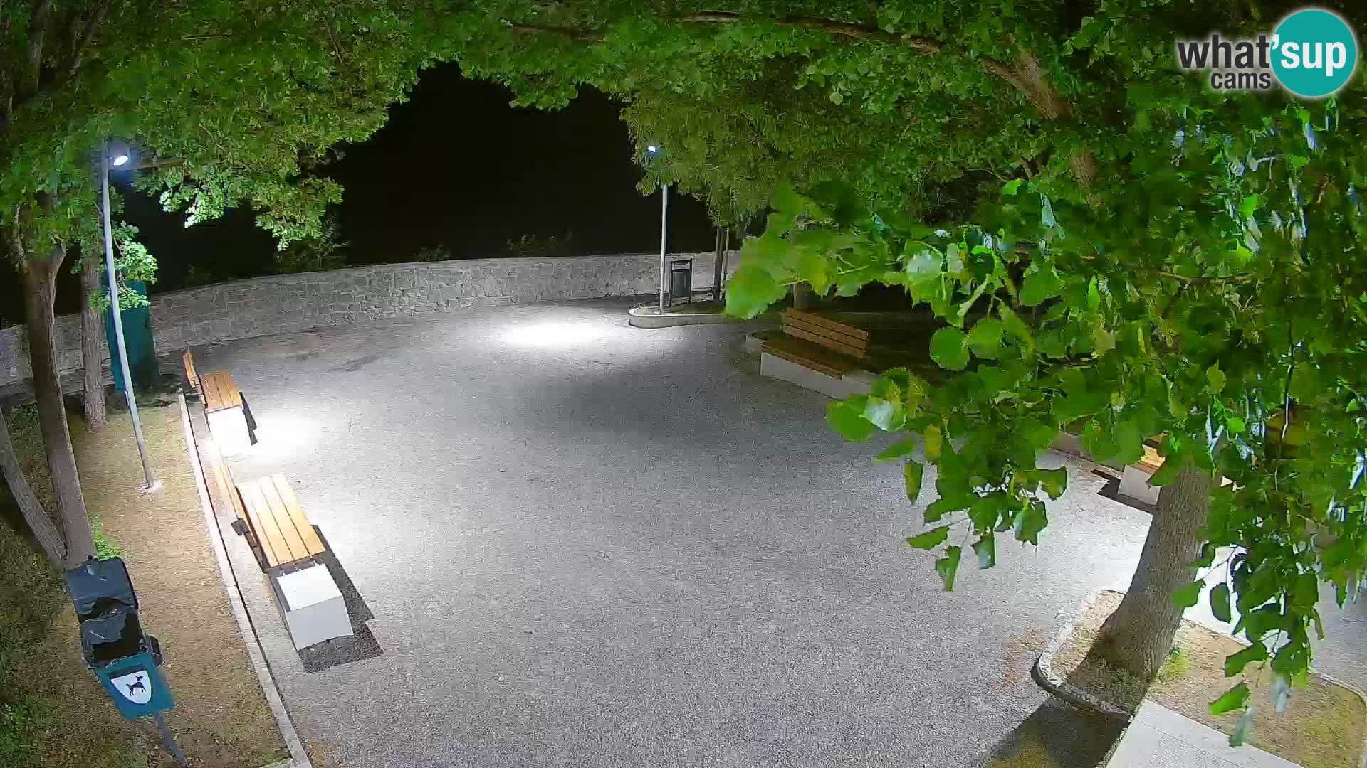 Kamera uživo Senj – Park književnika i Velebitski kanal
