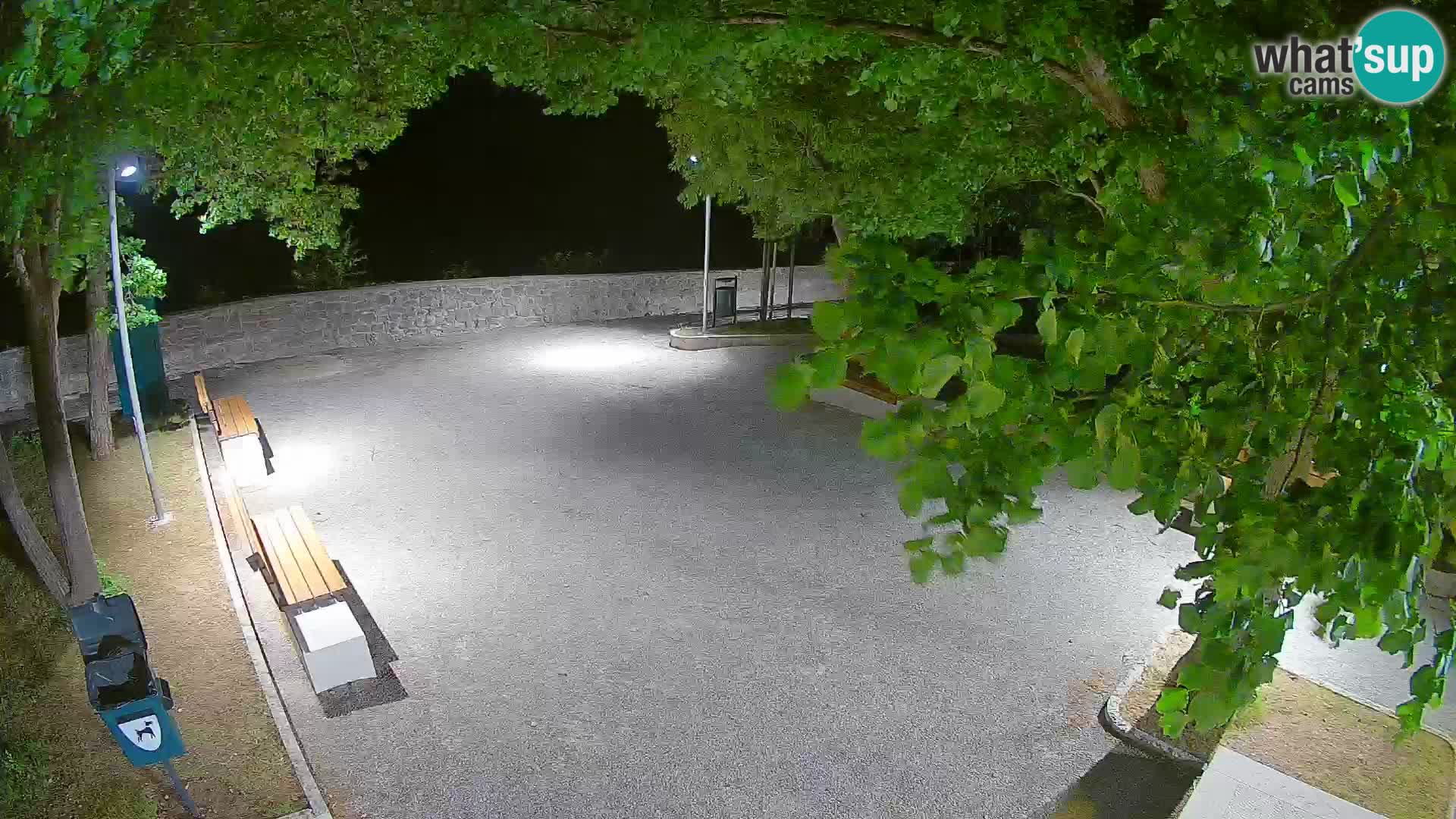 Kamera uživo Senj – Park književnika i Velebitski kanal