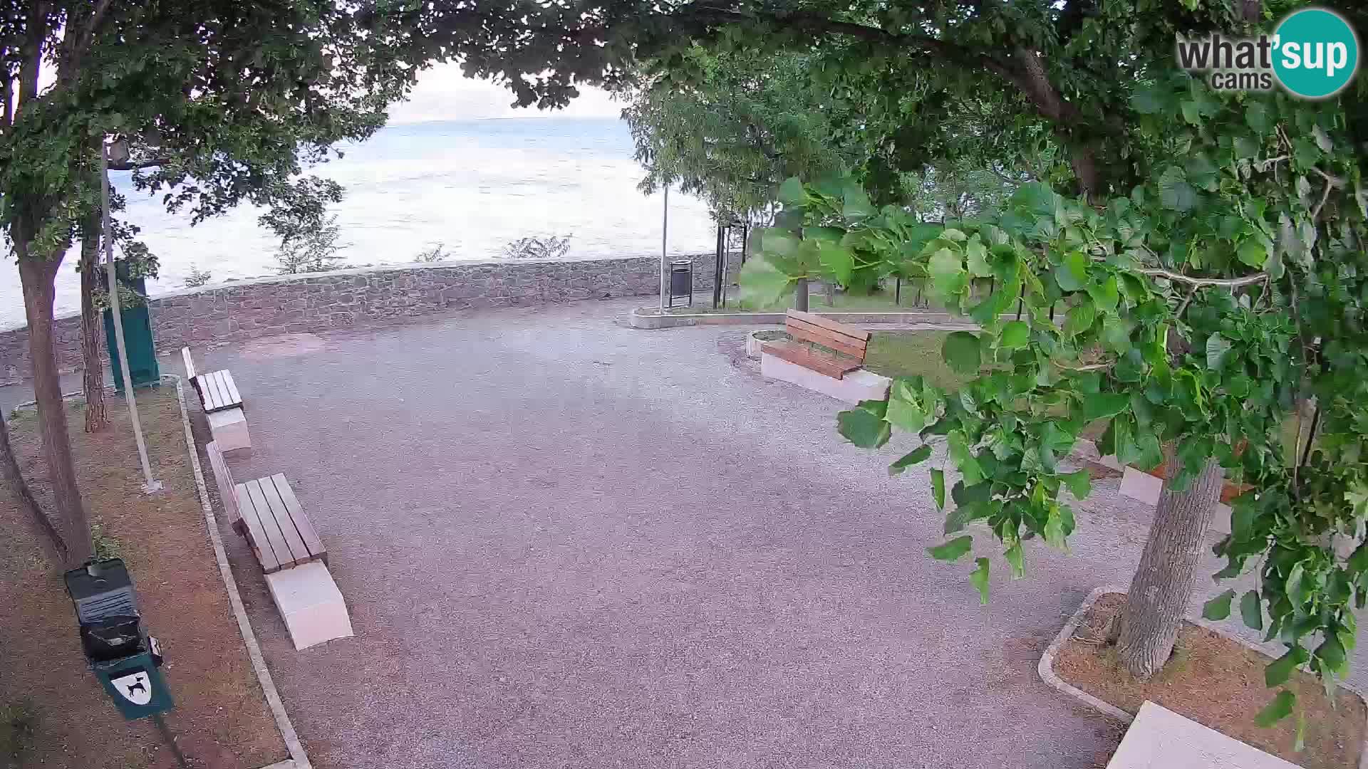 Kamera uživo Senj – Park književnika i Velebitski kanal