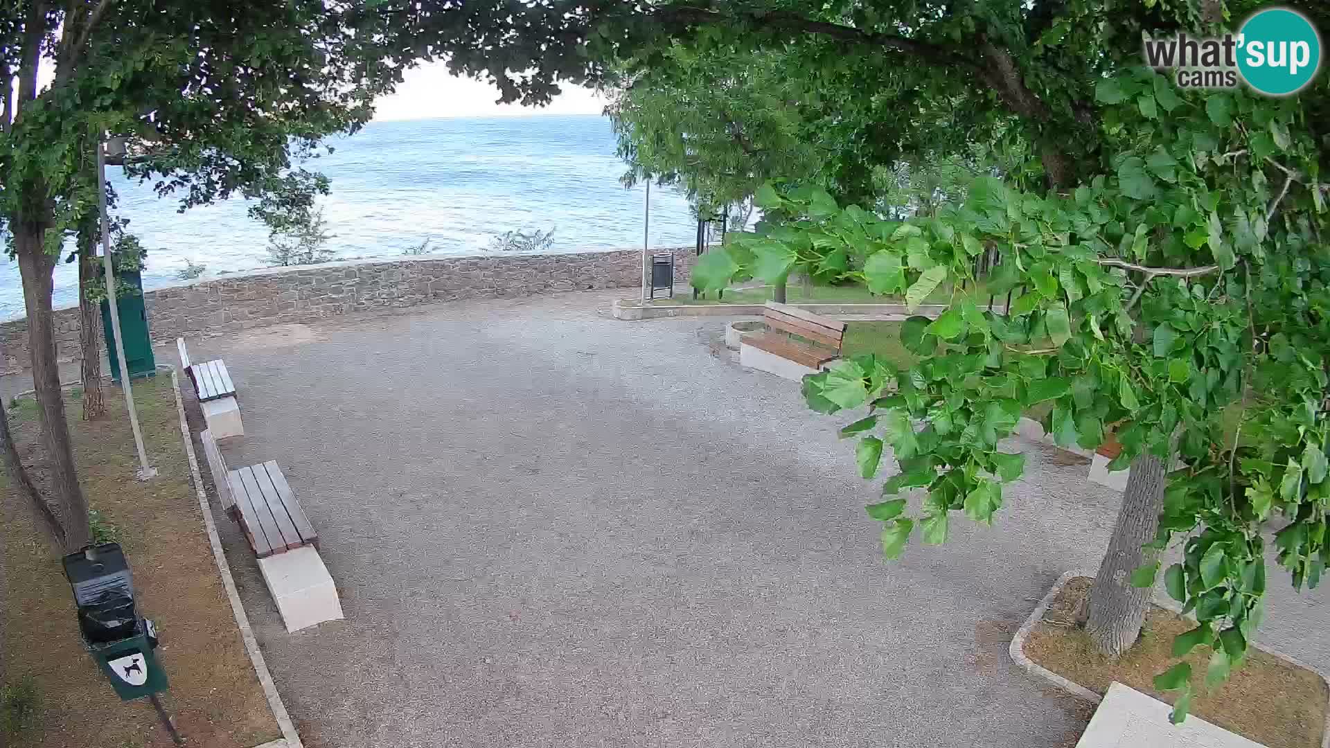 Webcam Senj en direct – Parc des Écrivains et canal du Velebit