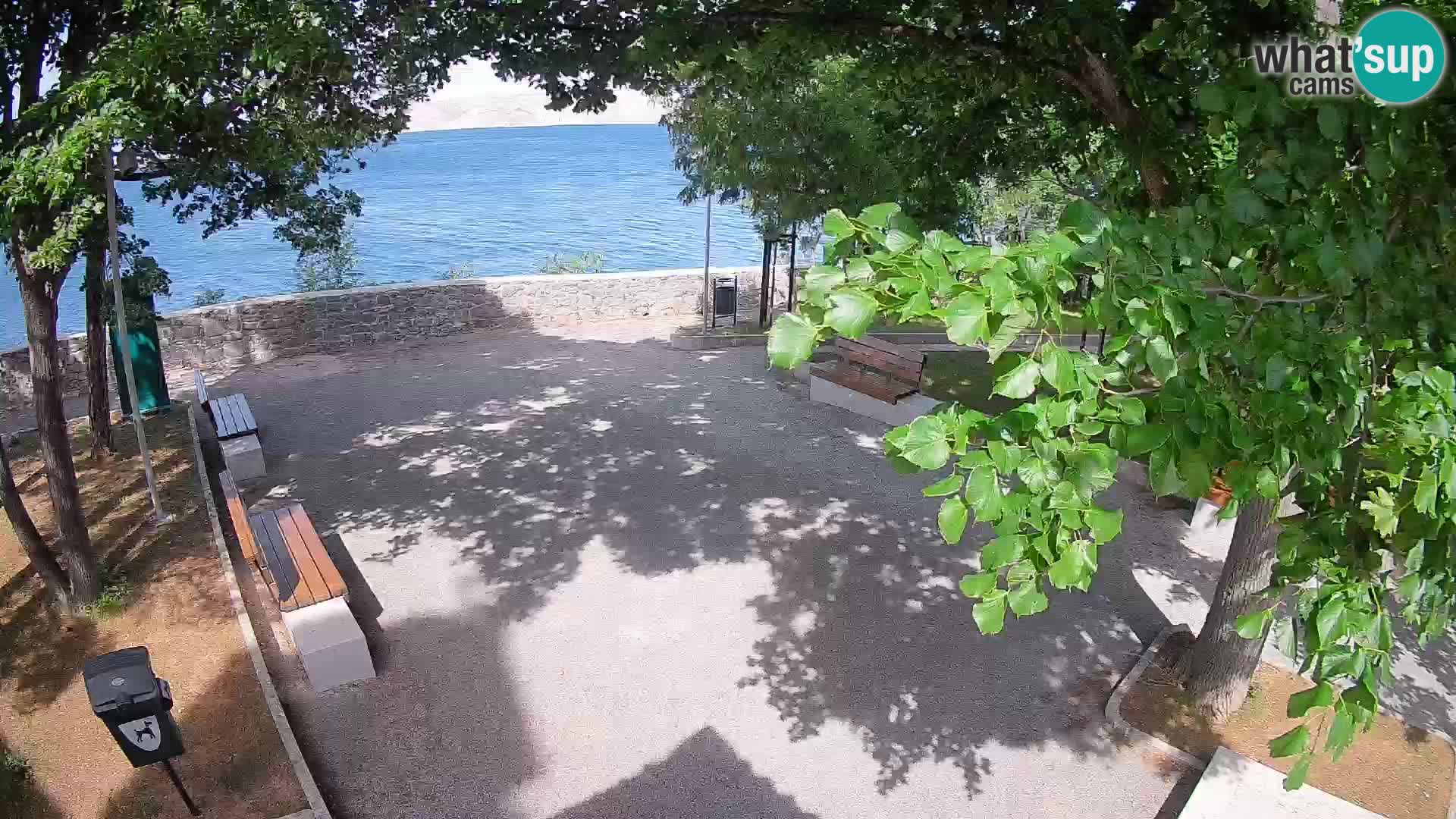 Spletna kamera Senj v živo – Park pisateljev in Velebitski kanal