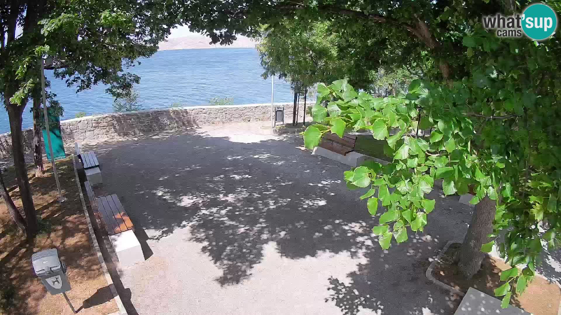 Spletna kamera Senj v živo – Park pisateljev in Velebitski kanal