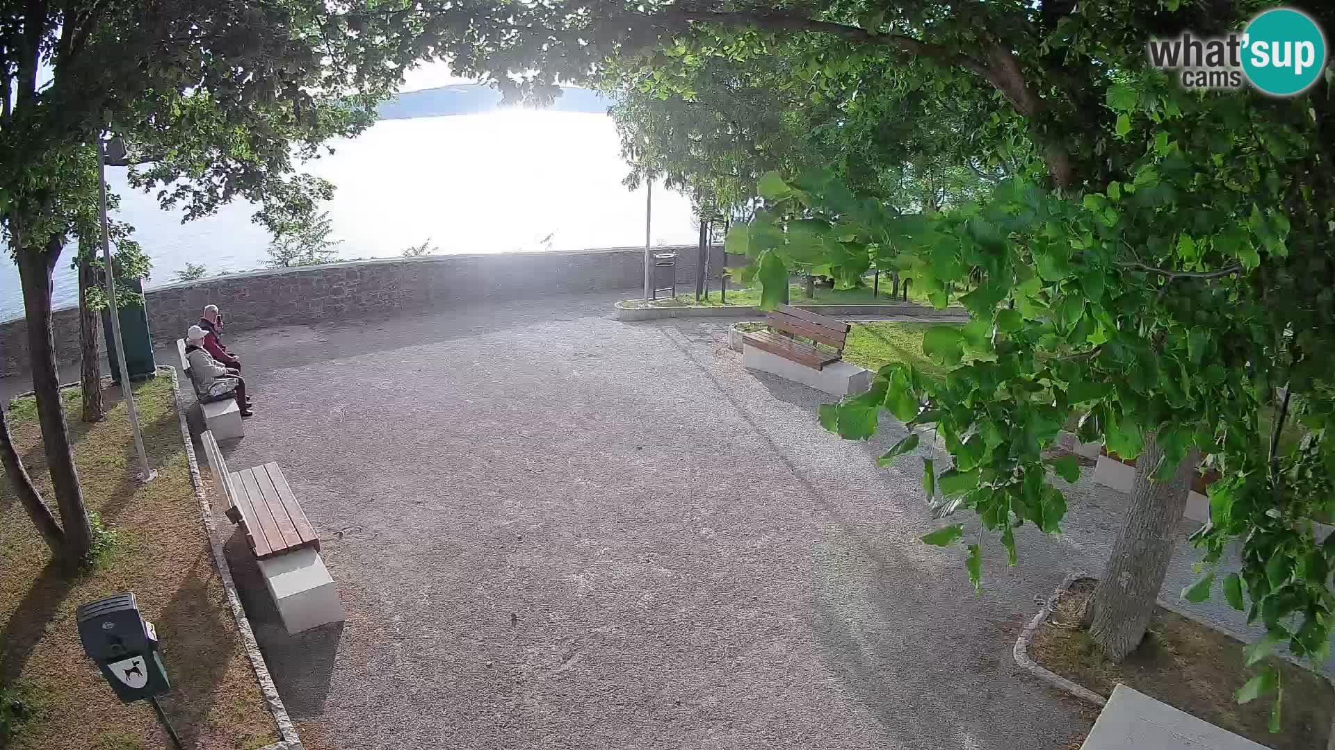 Webcam Senj en direct – Parc des Écrivains et canal du Velebit