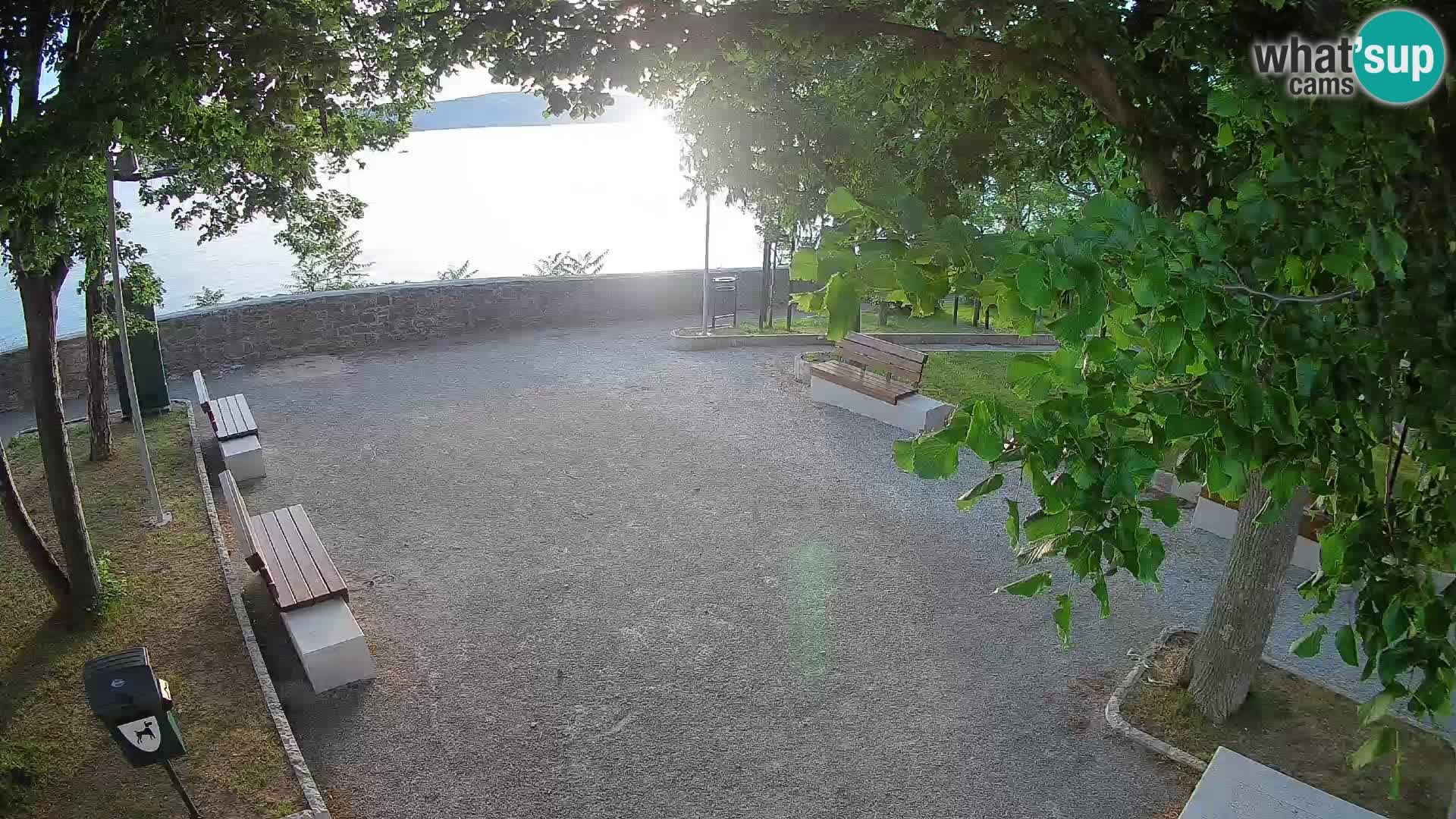 Webcam Senj en direct – Parc des Écrivains et canal du Velebit