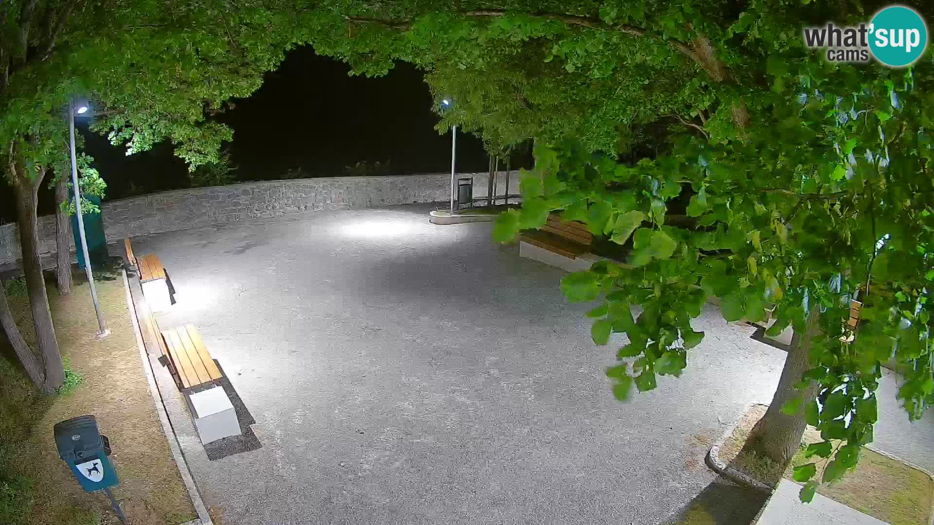 Webcam Senj en direct – Parc des Écrivains et canal du Velebit
