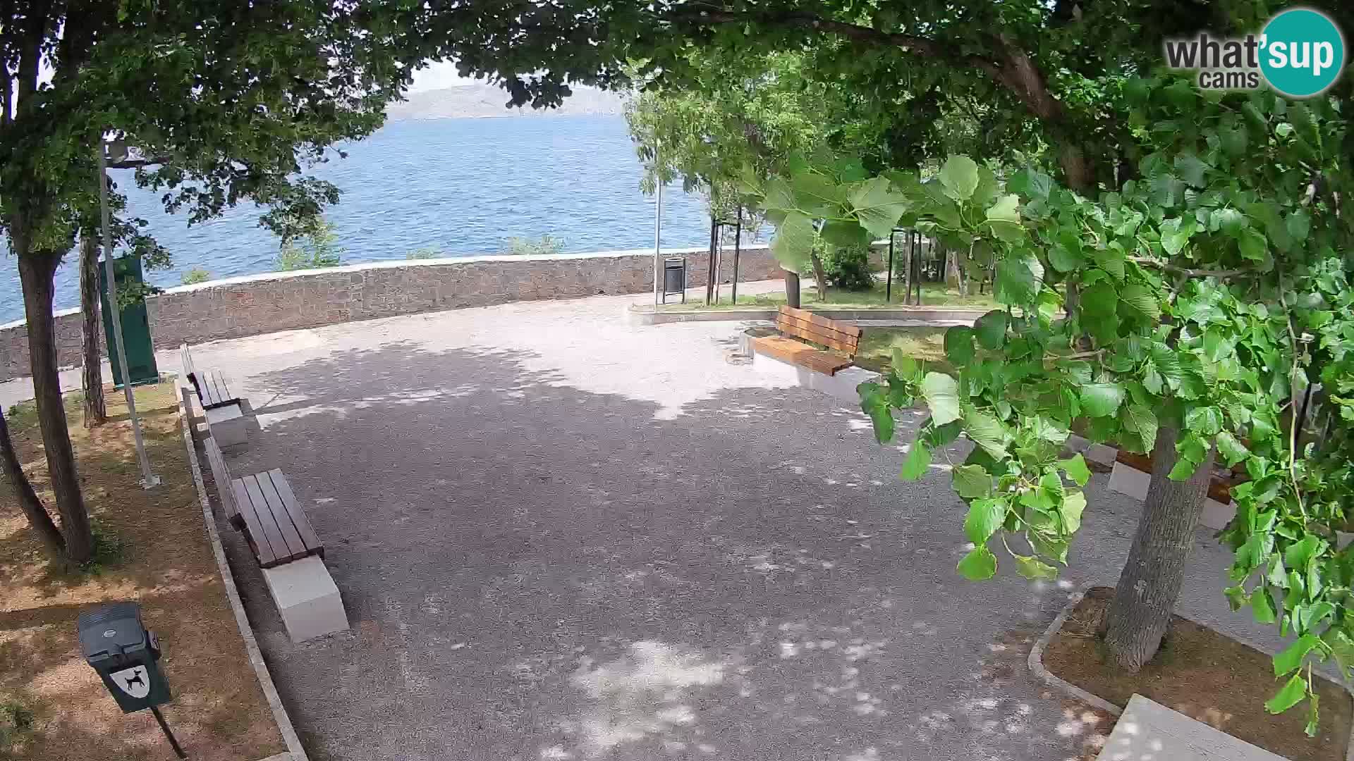 Webcam Senj en direct – Parc des Écrivains et canal du Velebit