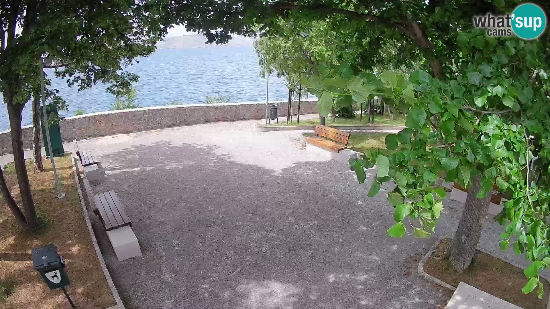 Webcam Senj en direct – Parc des Écrivains et canal du Velebit