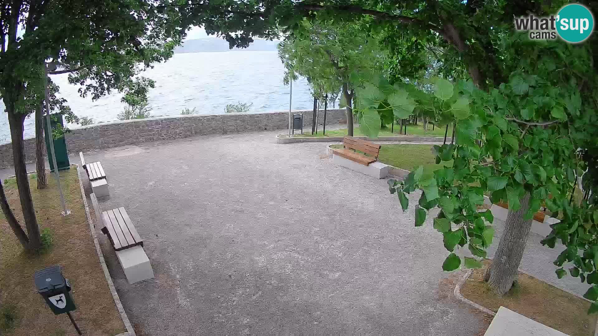 Webcam Senj en direct – Parc des Écrivains et canal du Velebit