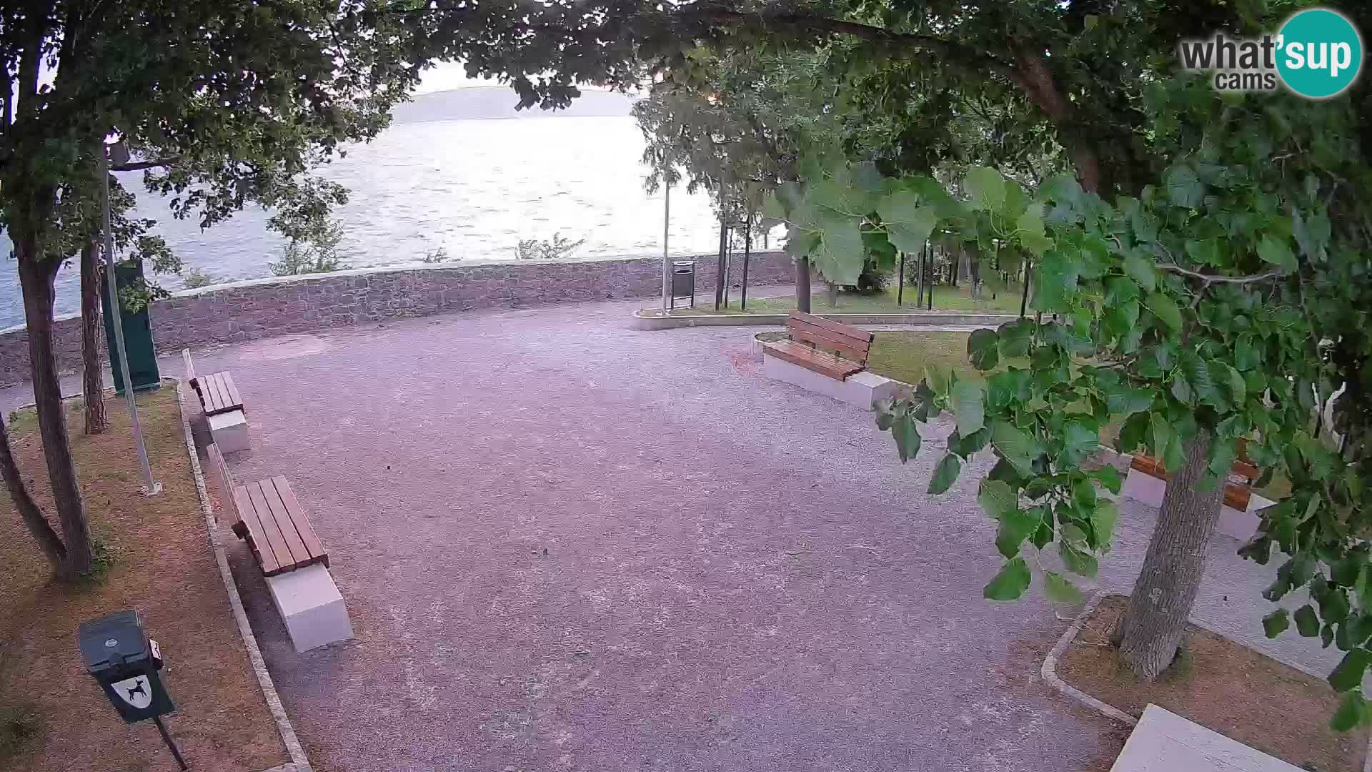 Webcam Senj en direct – Parc des Écrivains et canal du Velebit