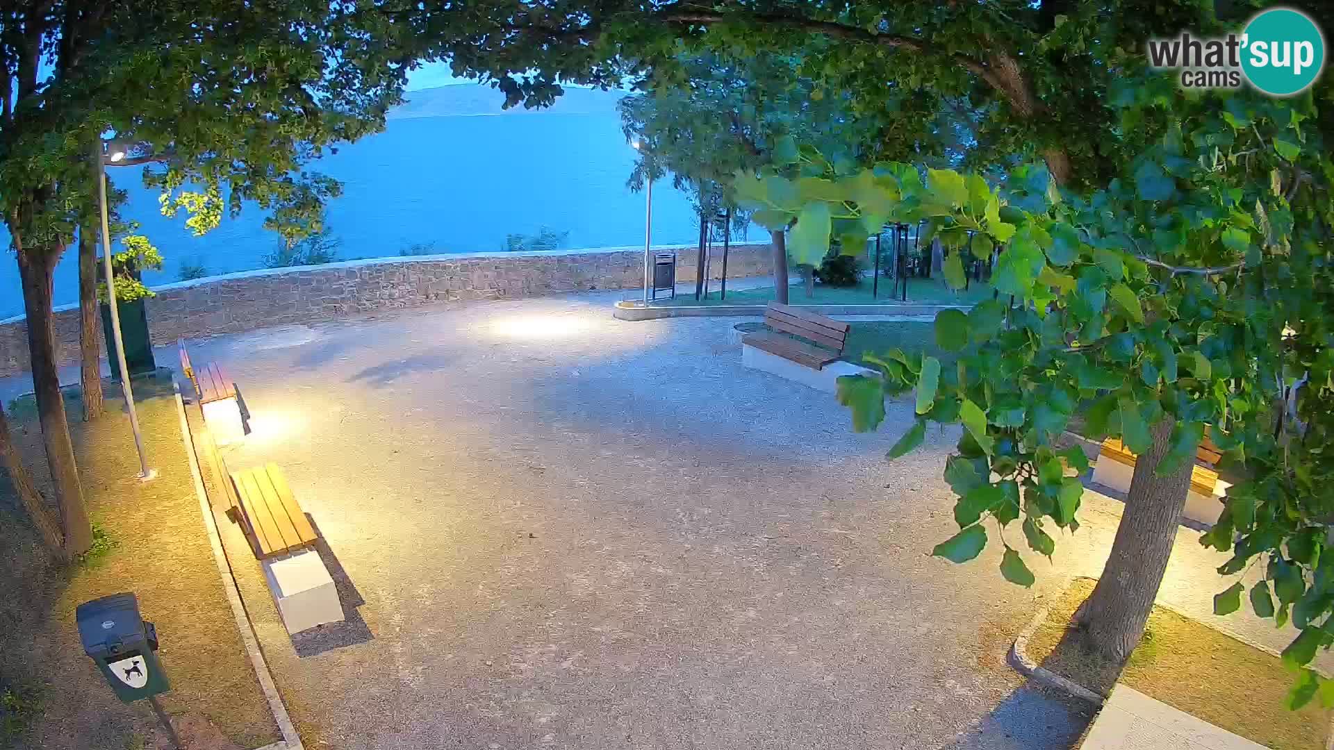 Webcam Senj en direct – Parc des Écrivains et canal du Velebit