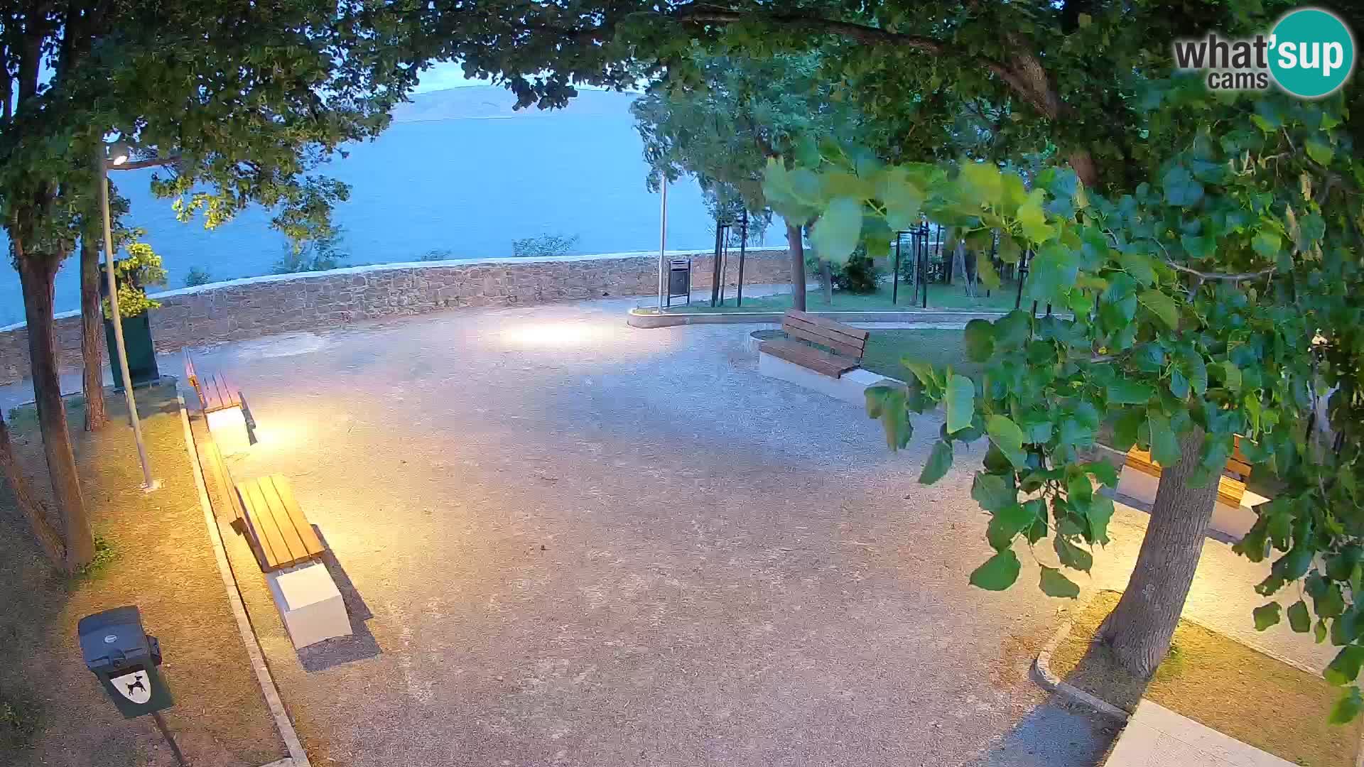 Senj Live Webcam – Schriftstellerpark und Velebit-Kanal