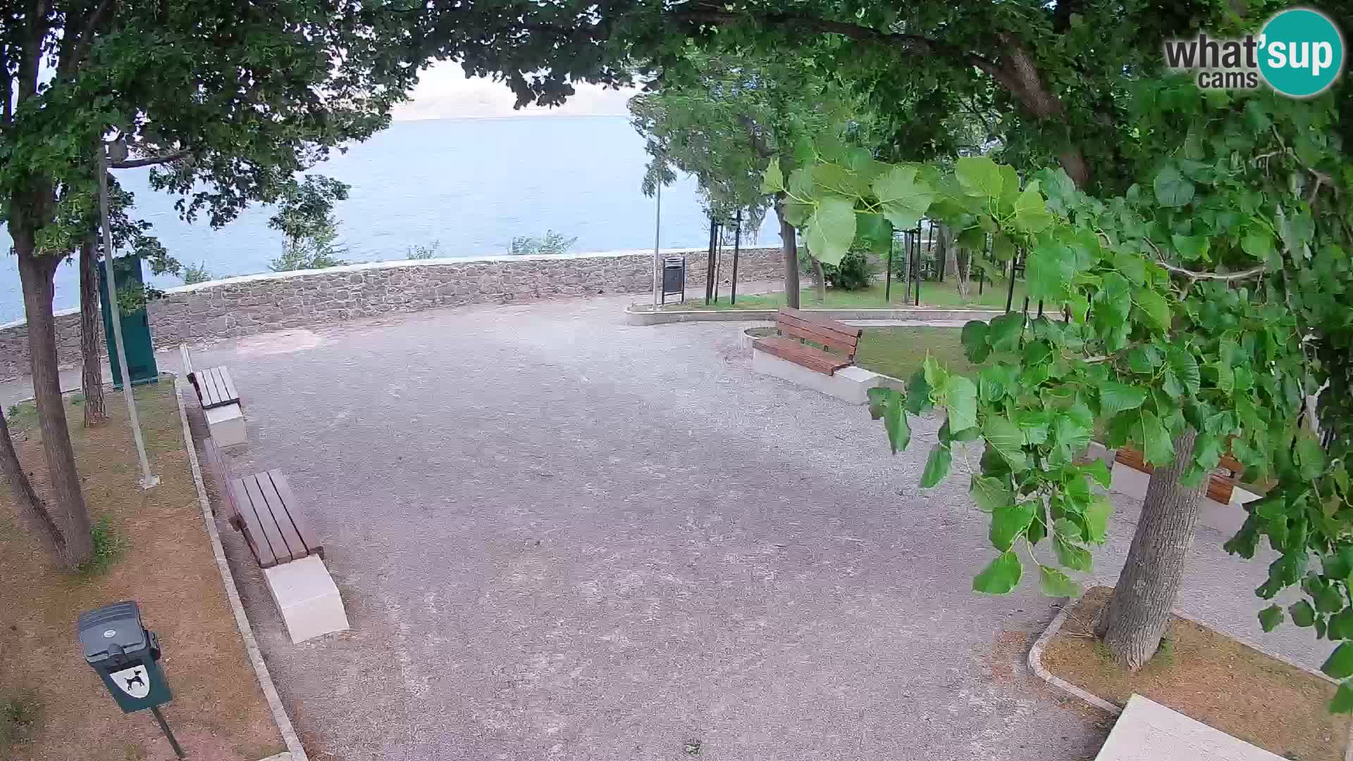 Webcam Senj en direct – Parc des Écrivains et canal du Velebit