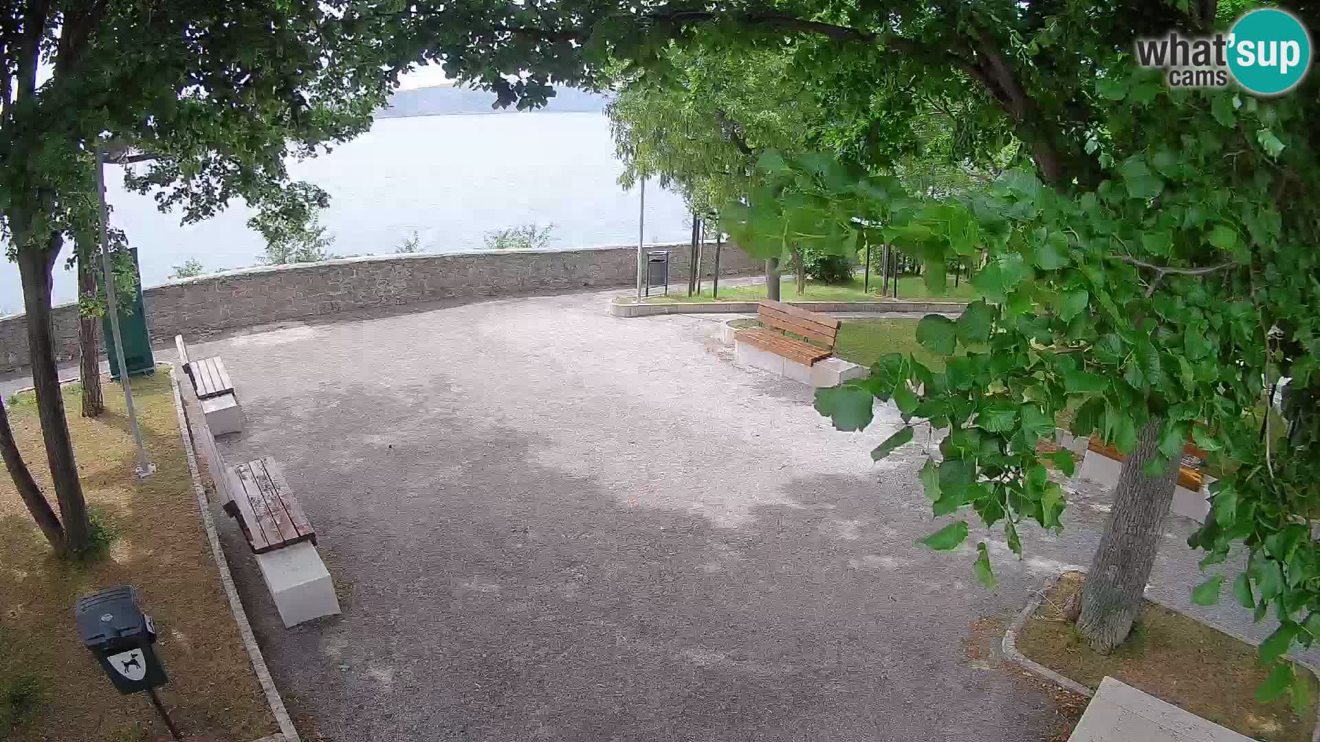 Spletna kamera Senj v živo – Park pisateljev in Velebitski kanal