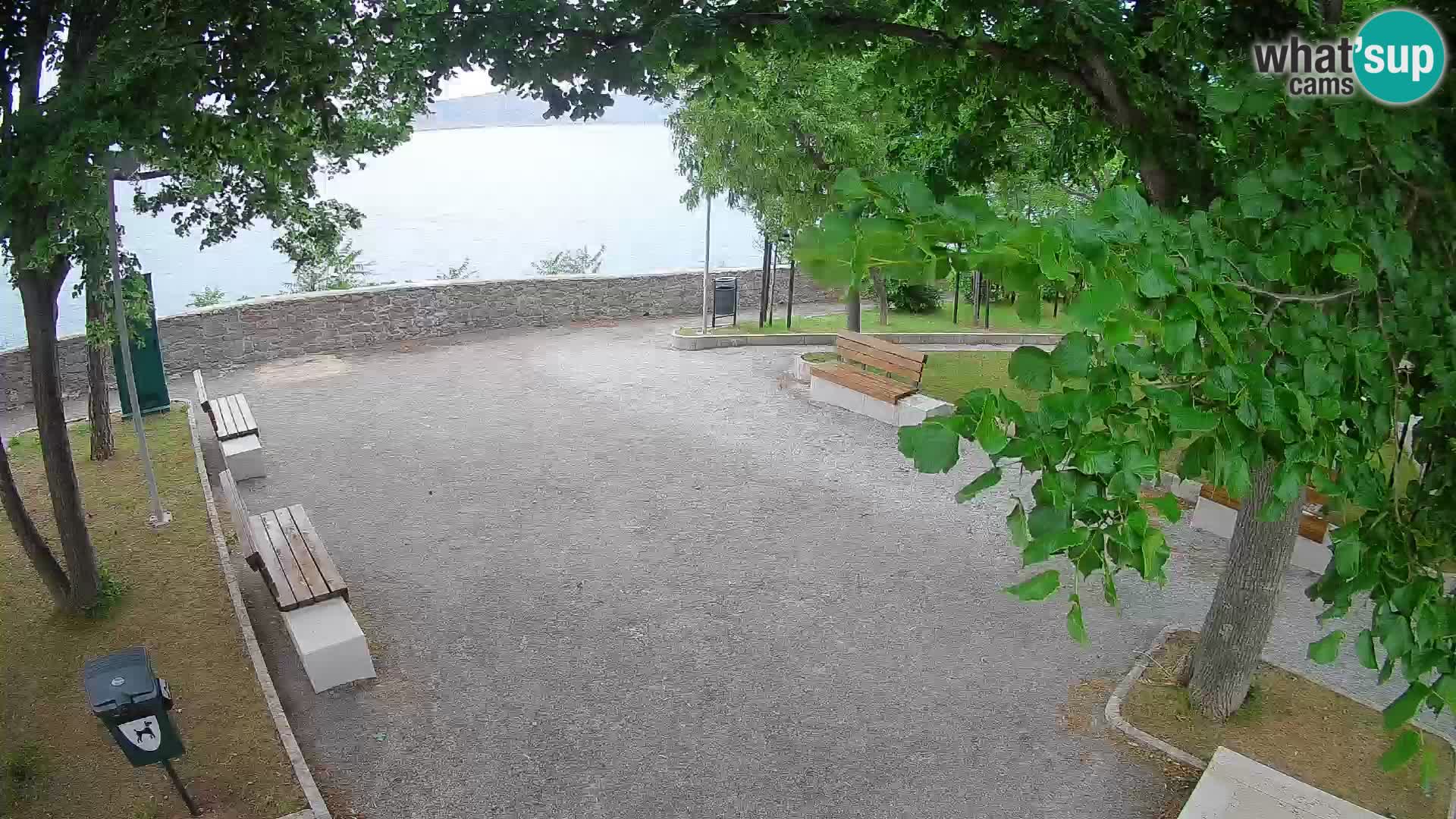 Webcam Senj en direct – Parc des Écrivains et canal du Velebit