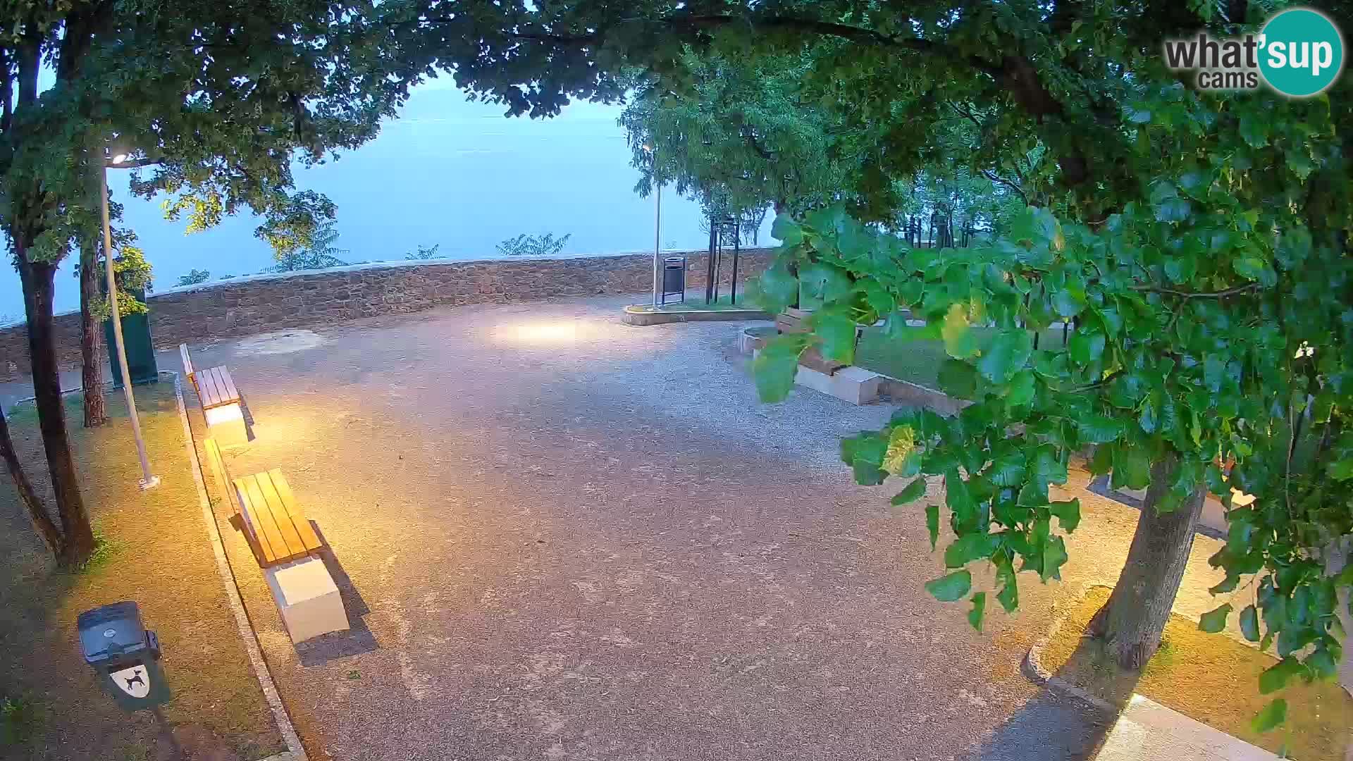 Senj Live Webcam – Schriftstellerpark und Velebit-Kanal