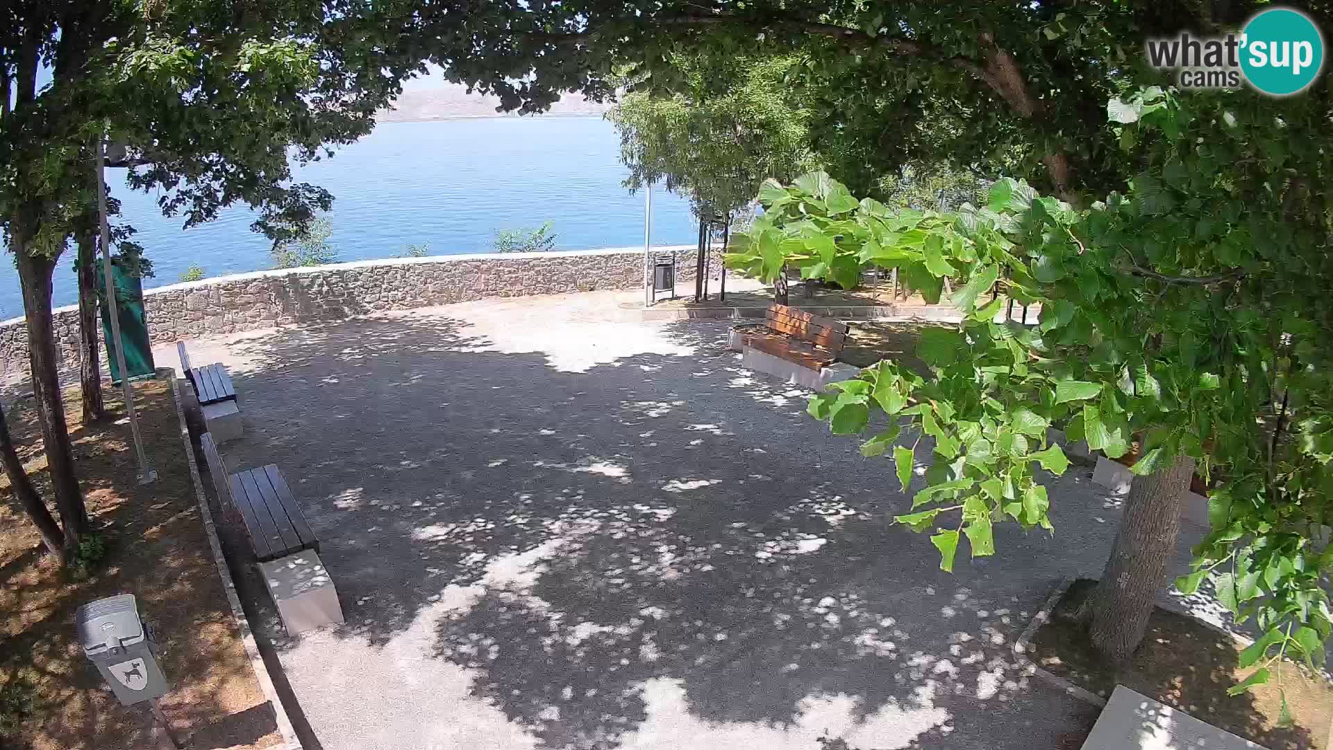 Spletna kamera Senj v živo – Park pisateljev in Velebitski kanal