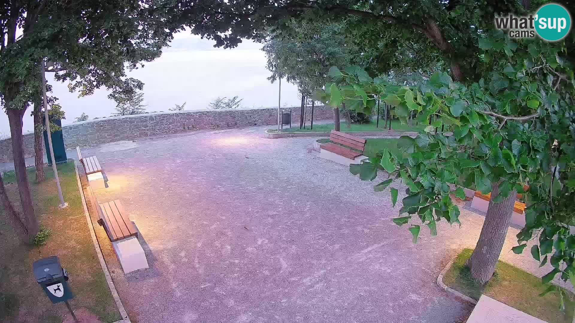 Senj Live Webcam – Schriftstellerpark und Velebit-Kanal