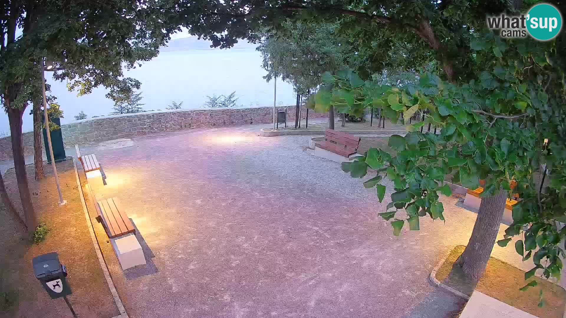 Webcam Senj en direct – Parc des Écrivains et canal du Velebit