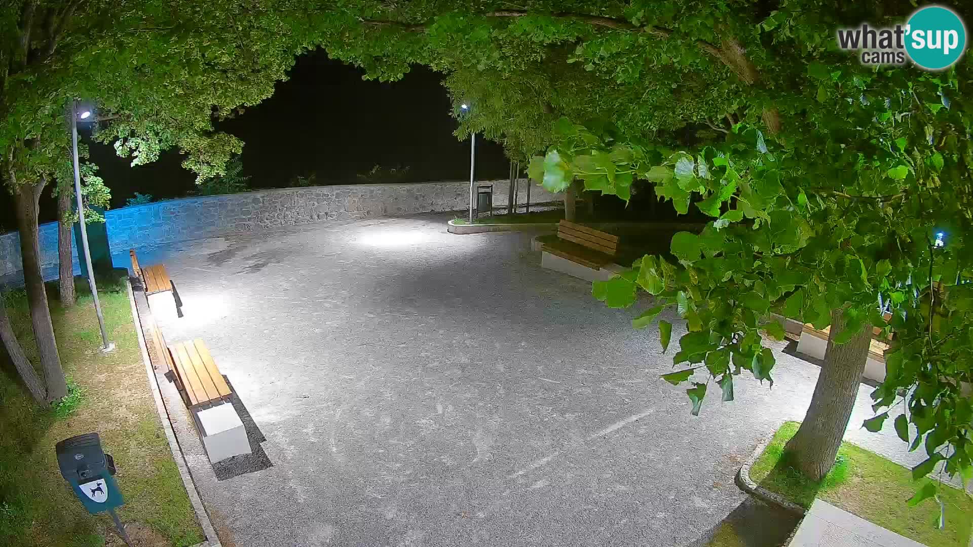 Webcam Senj en direct – Parc des Écrivains et canal du Velebit