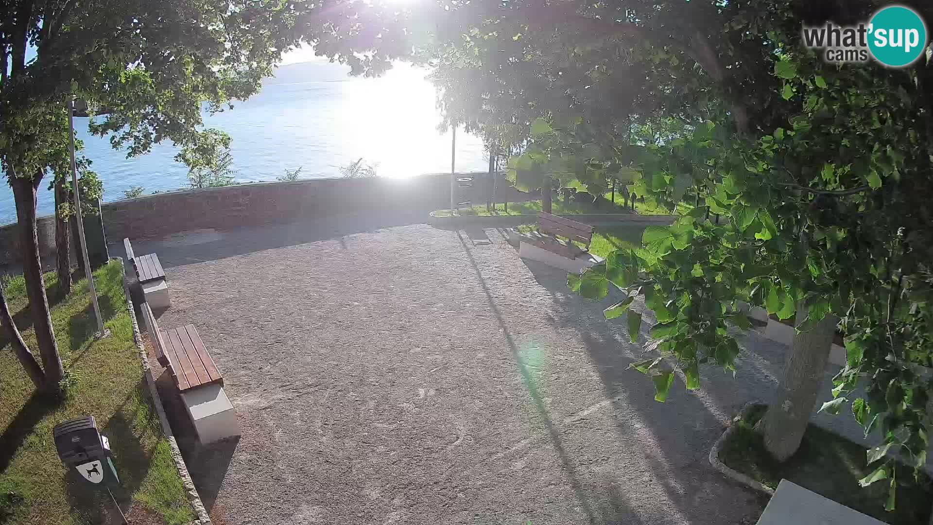 Kamera uživo Senj – Park književnika i Velebitski kanal