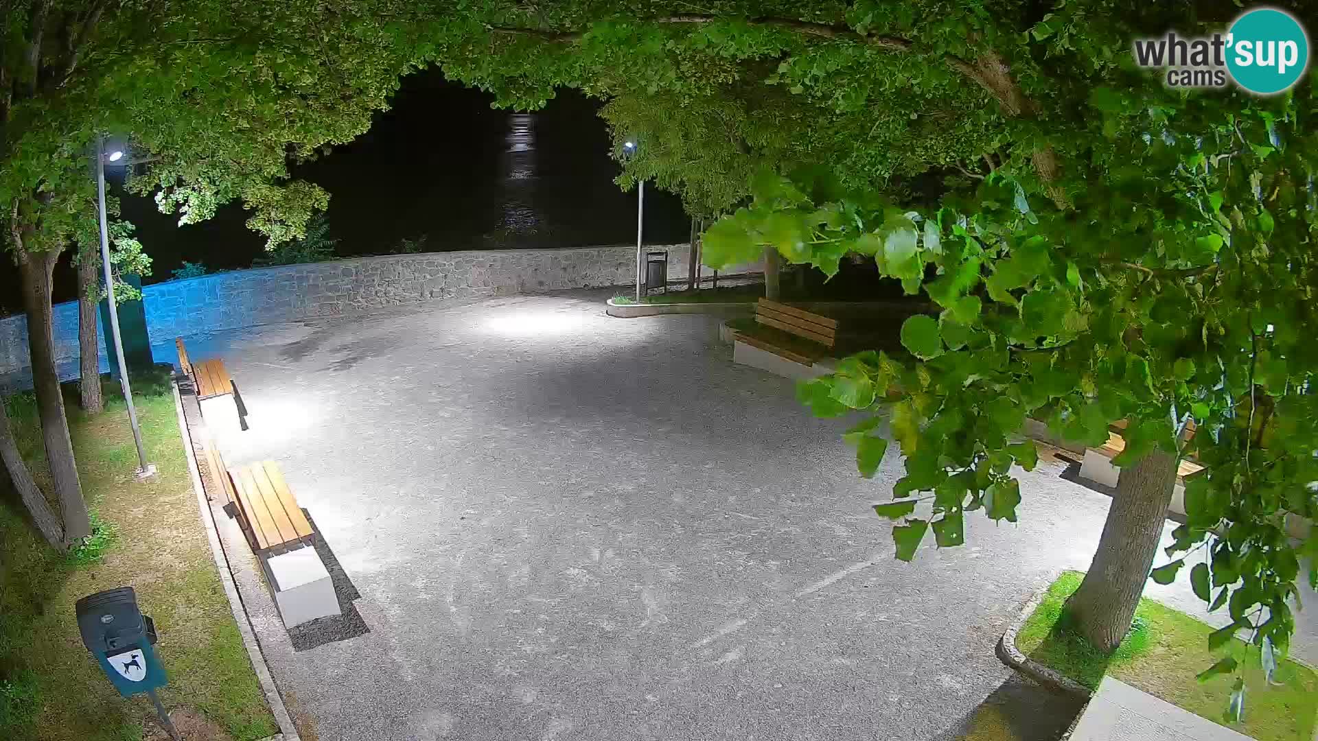 Webcam Senj en direct – Parc des Écrivains et canal du Velebit