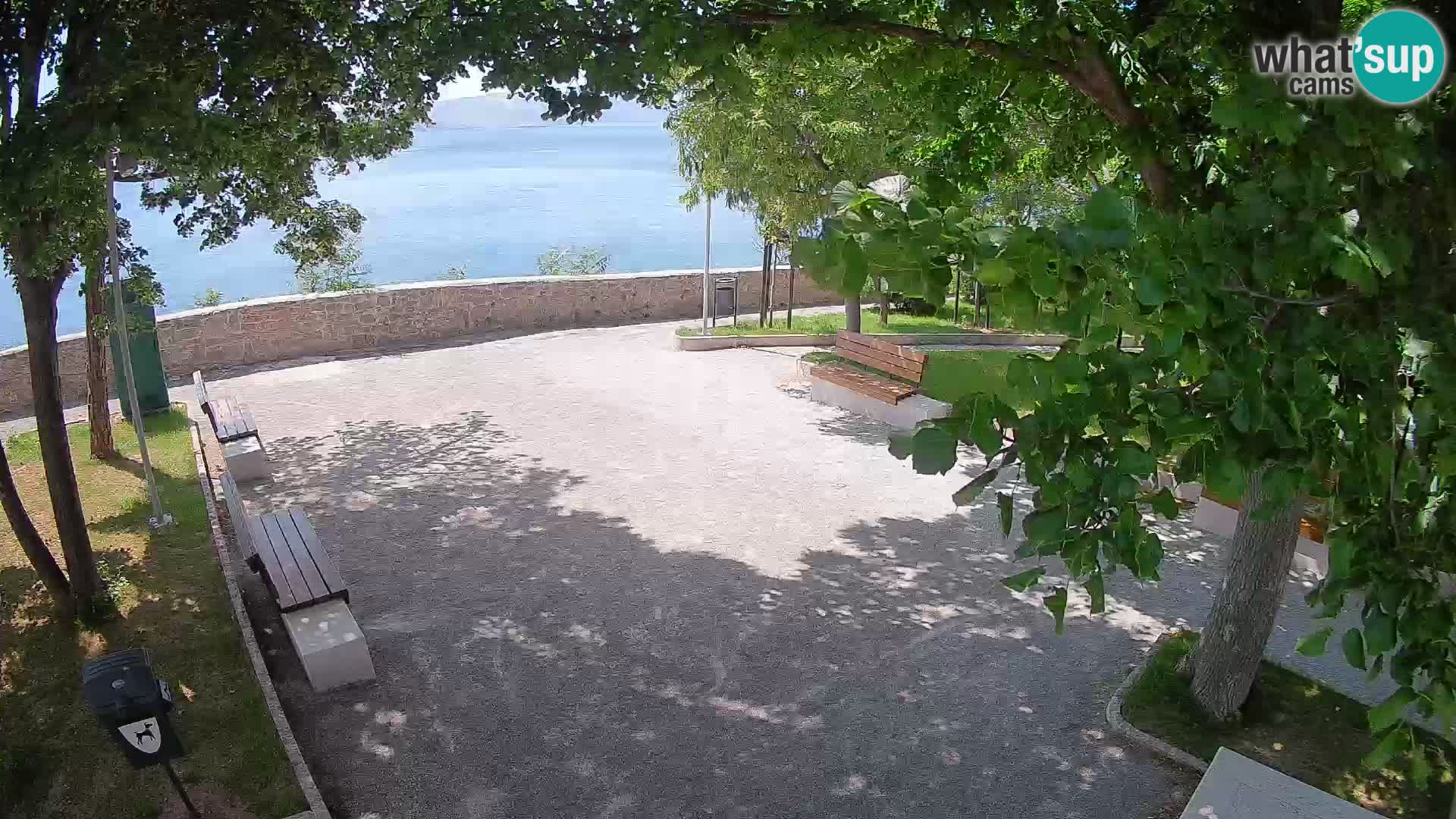 Webcam Senj en direct – Parc des Écrivains et canal du Velebit