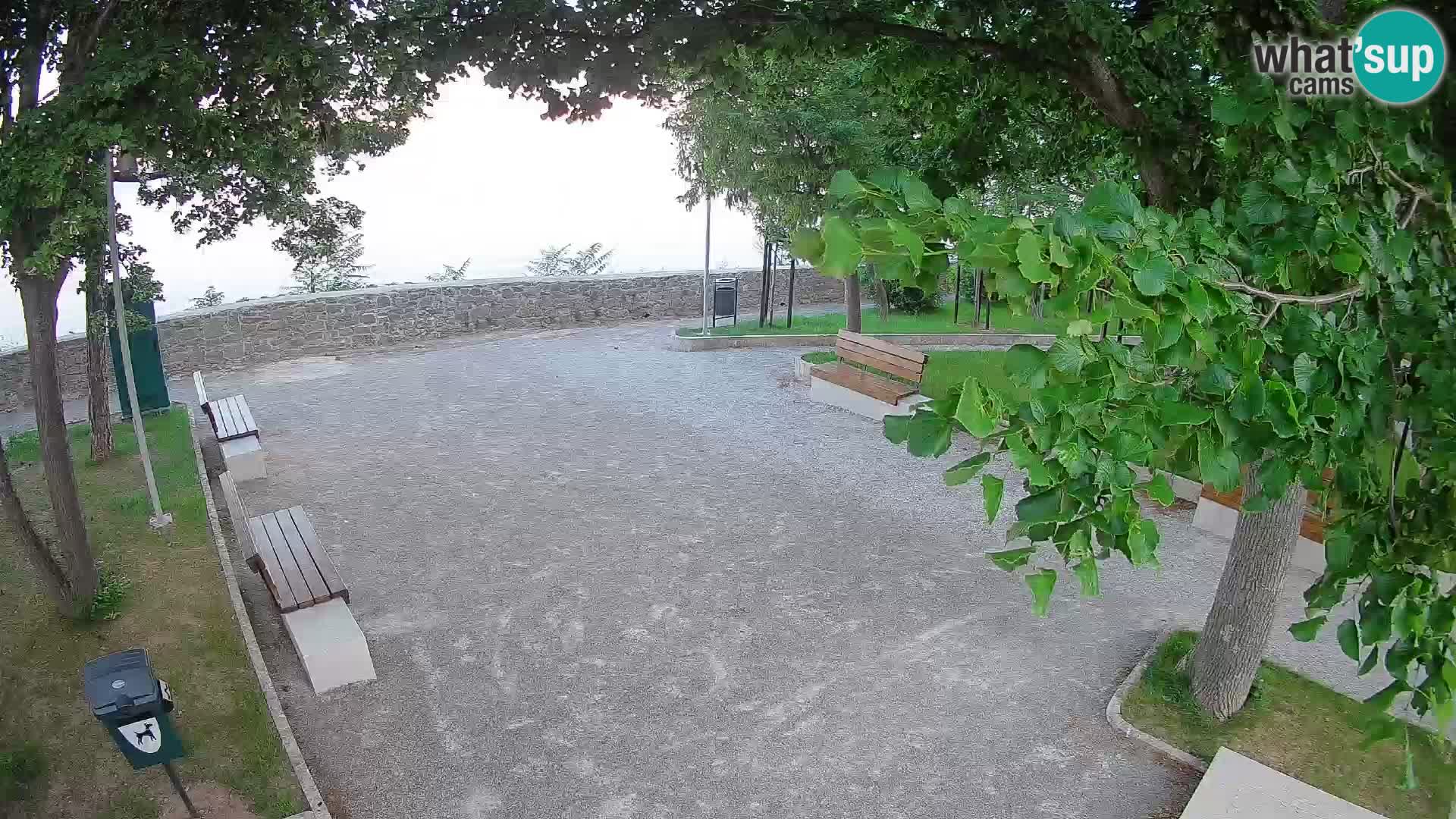 Senj Live Webcam – Schriftstellerpark und Velebit-Kanal