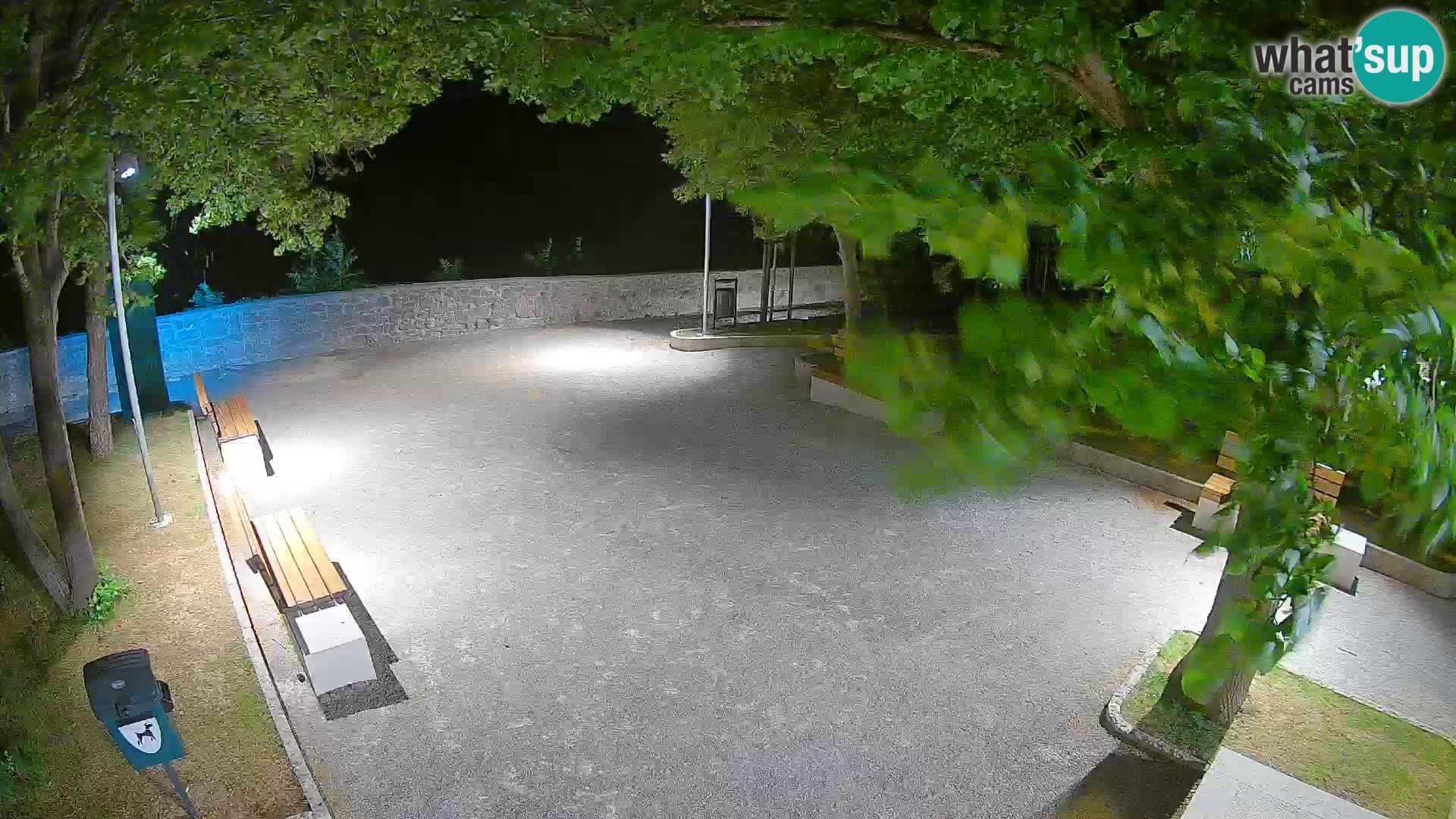 Webcam Senj en direct – Parc des Écrivains et canal du Velebit