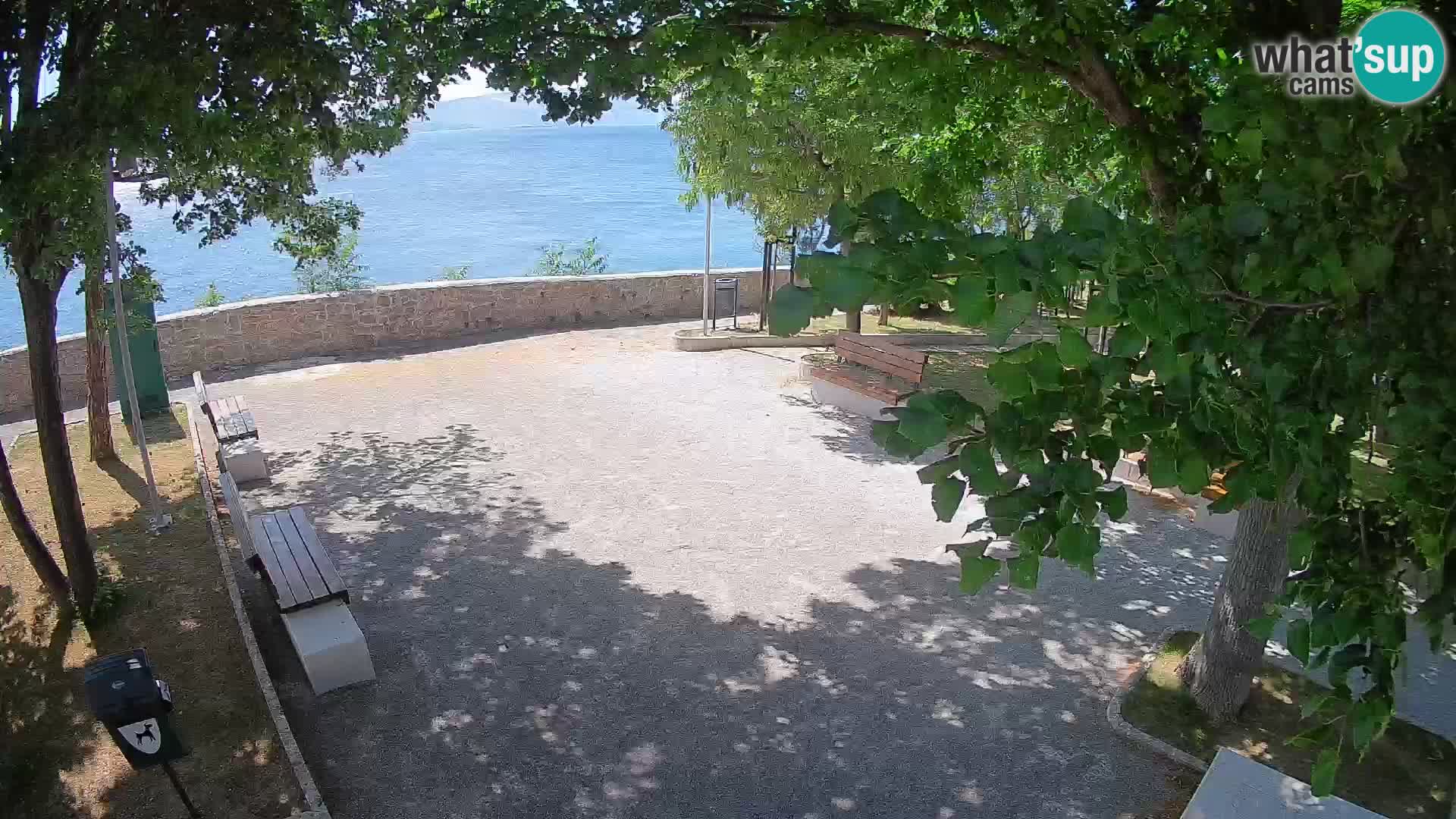 Webcam Senj en direct – Parc des Écrivains et canal du Velebit