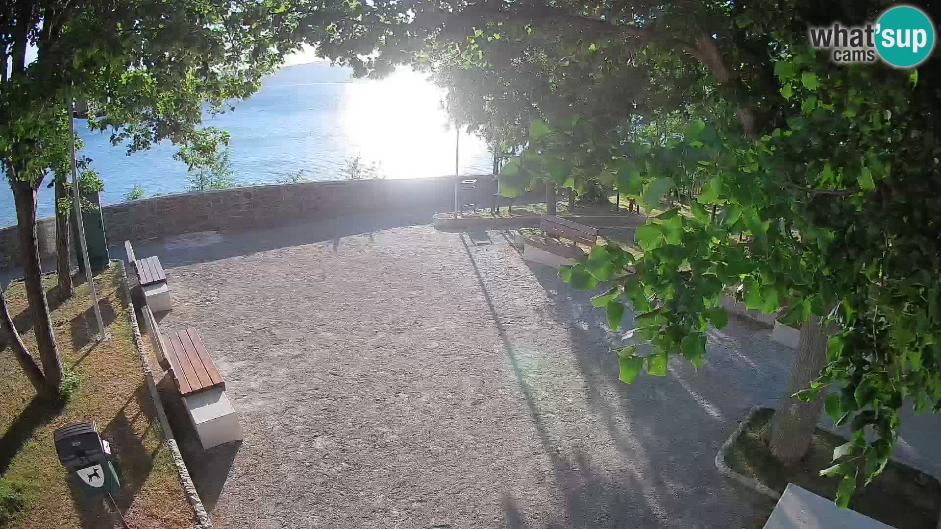 Webcam Senj en direct – Parc des Écrivains et canal du Velebit