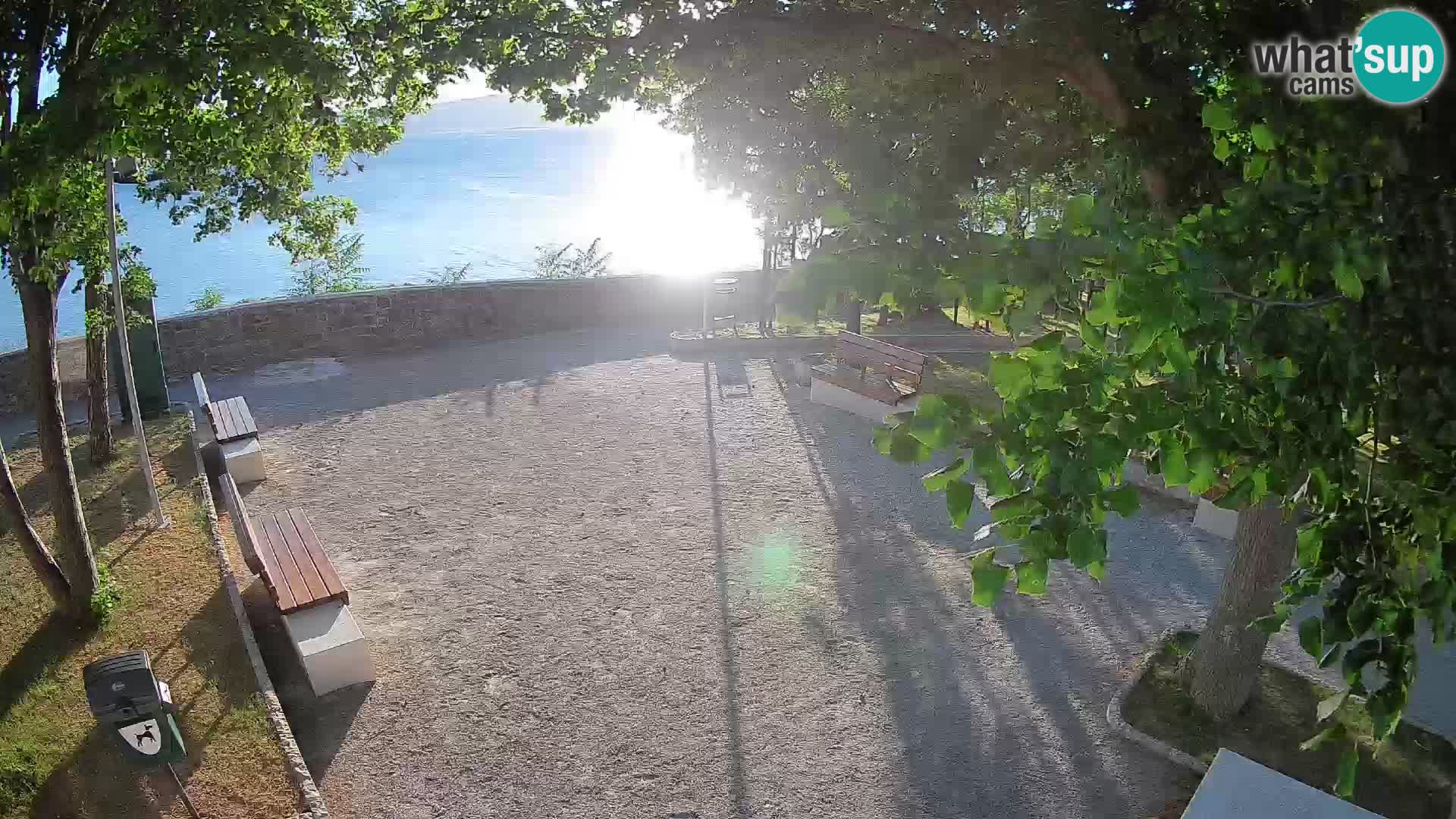 Webcam Senj en direct – Parc des Écrivains et canal du Velebit