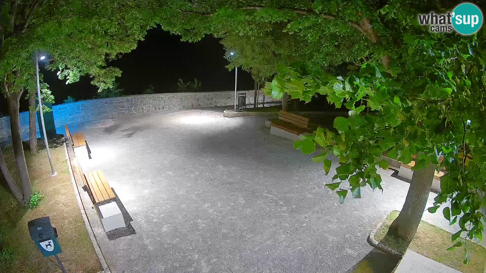 Kamera uživo Senj – Park književnika i Velebitski kanal