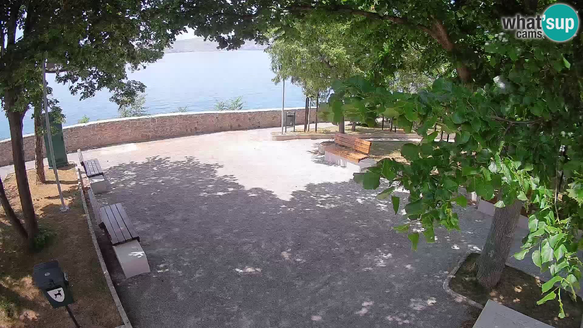 Webcam Senj en direct – Parc des Écrivains et canal du Velebit