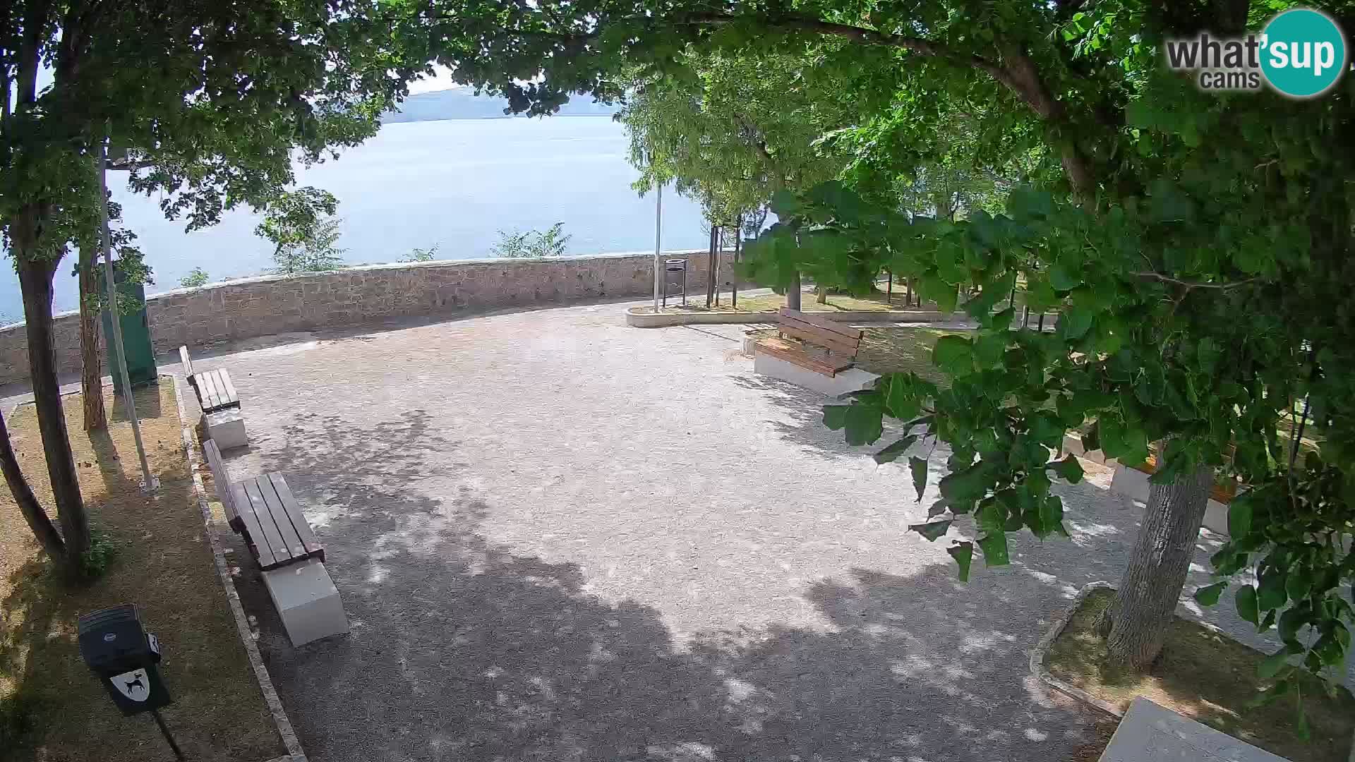 Kamera uživo Senj – Park književnika i Velebitski kanal