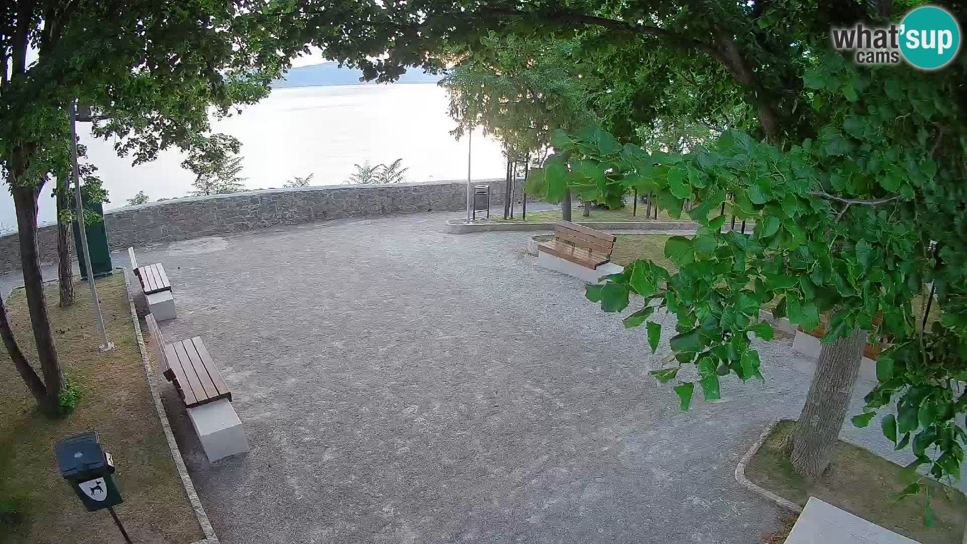 Webcam Senj en direct – Parc des Écrivains et canal du Velebit